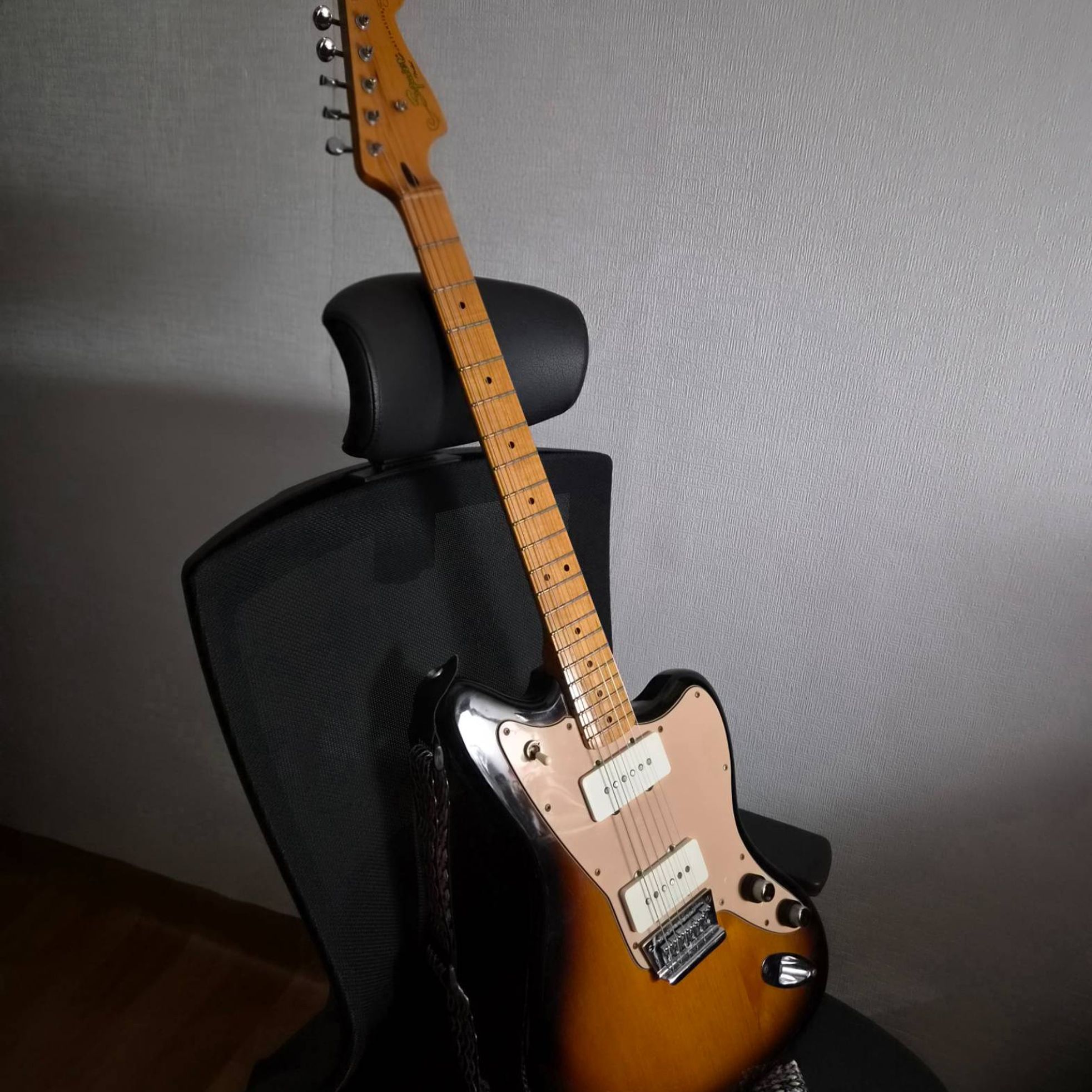 Squier-Classic Vibe Jazzmaster-1