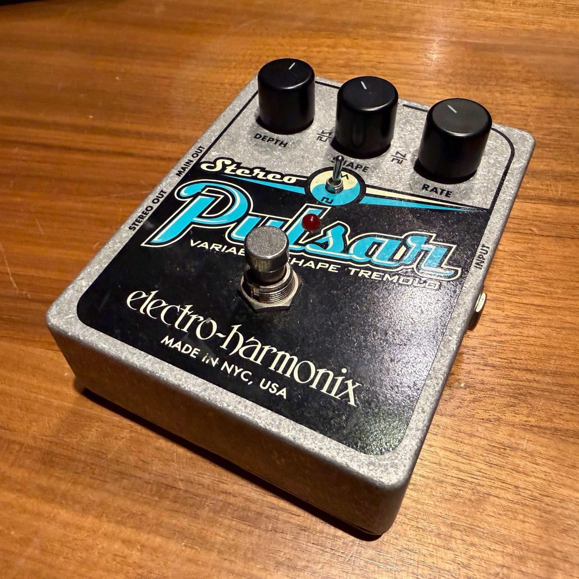 Electro-Harmonix-Stereo Pulsar-1
