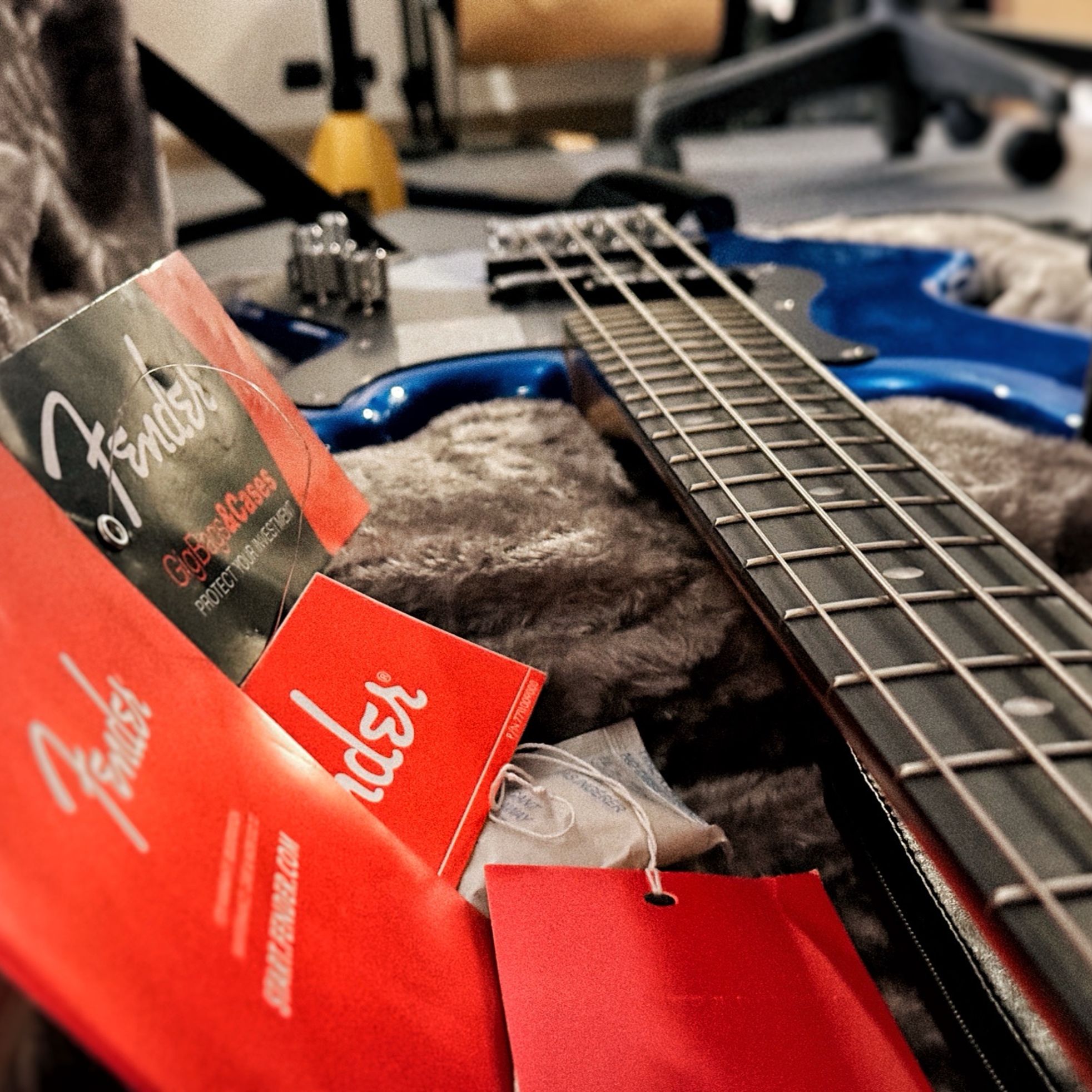 Fender-American Ultra II Precision Bass-4
