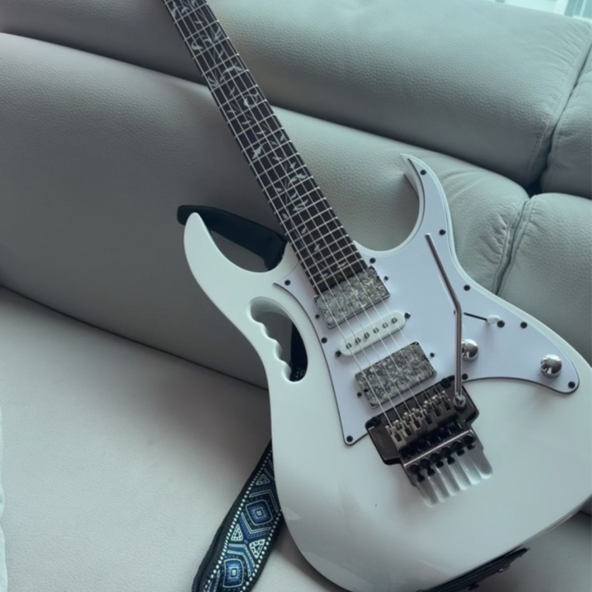 Ibanez-JEM Jr-2