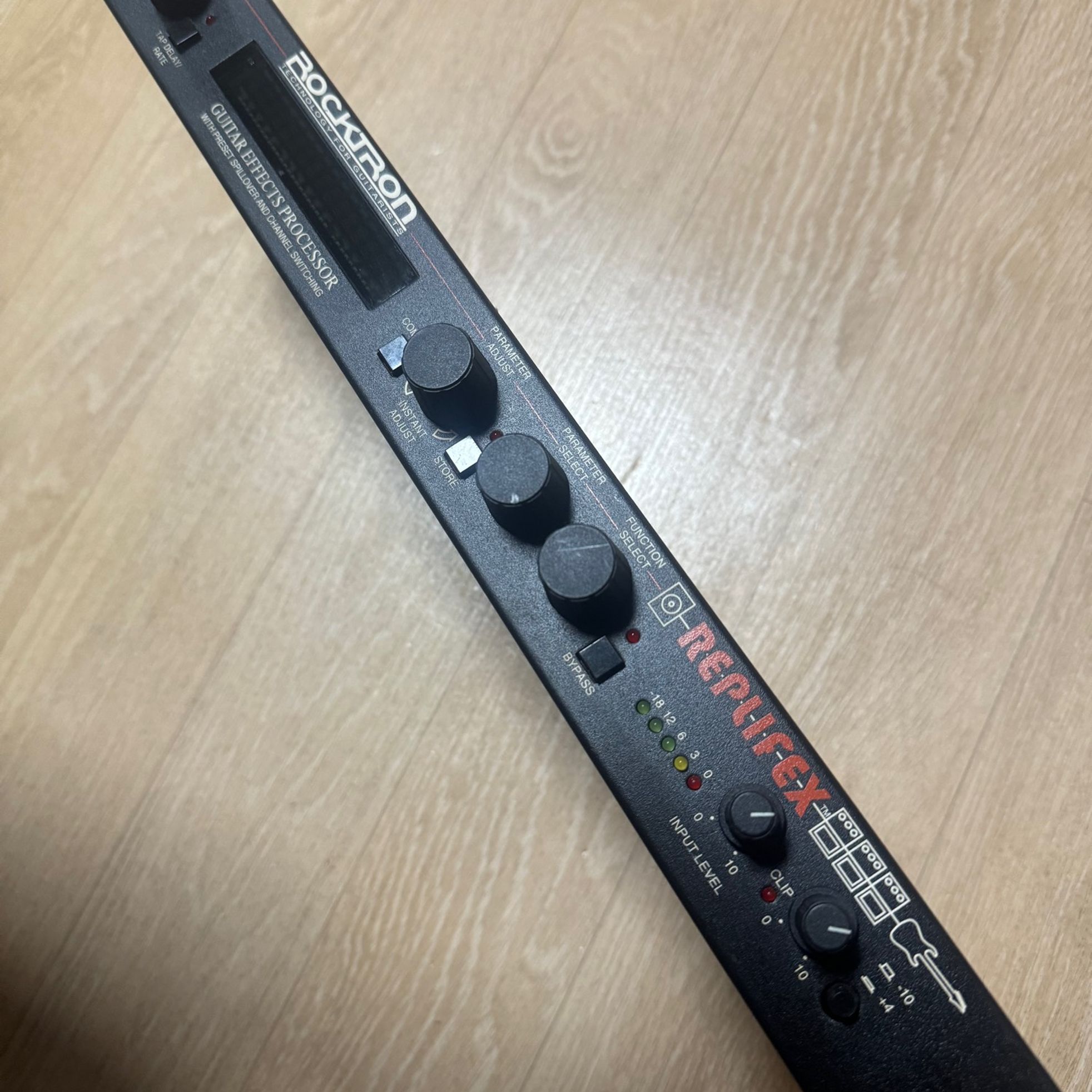 Rocktron-Replifex-2