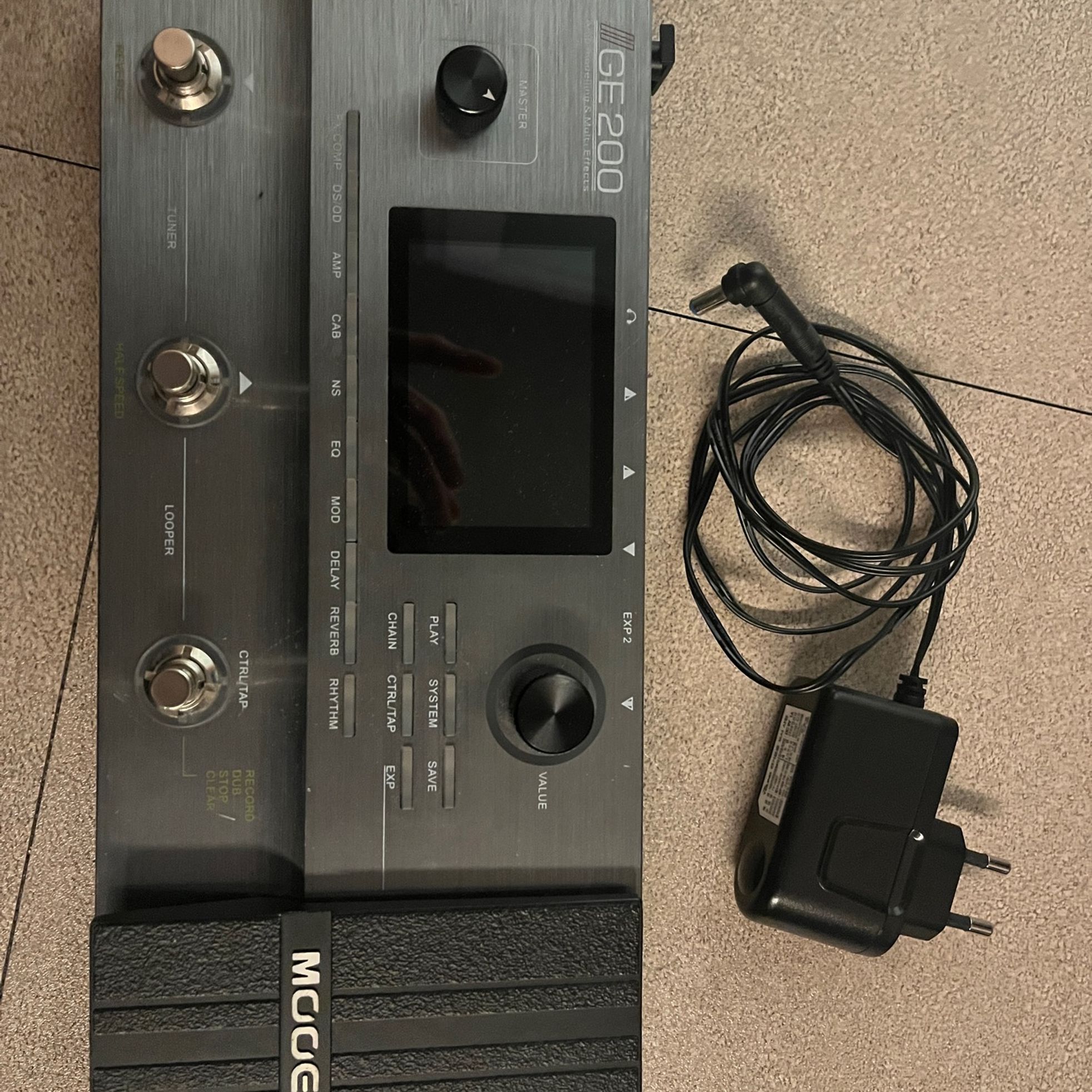 Mooer-GE200-2