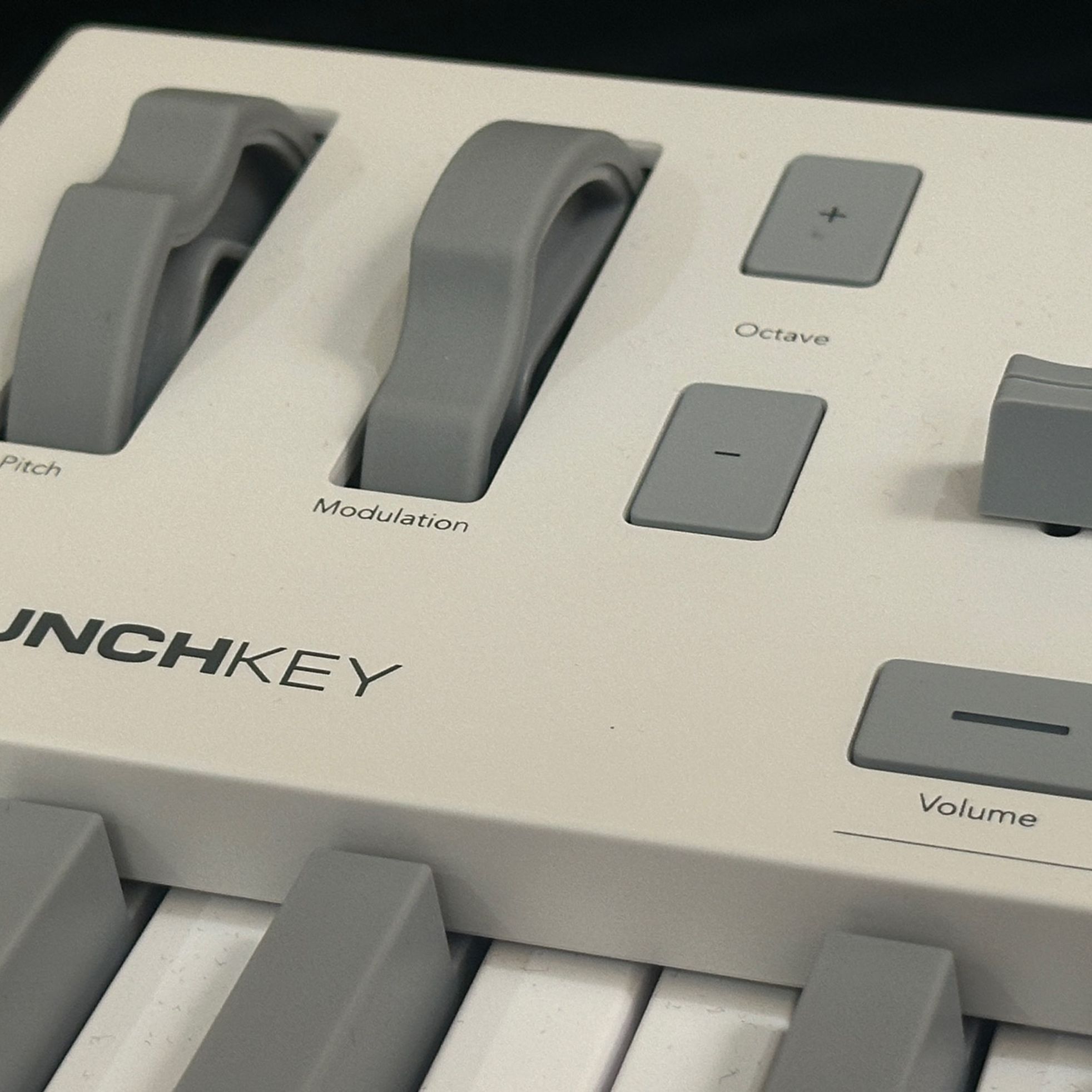 Novation-Launchkey 49 MK4-3