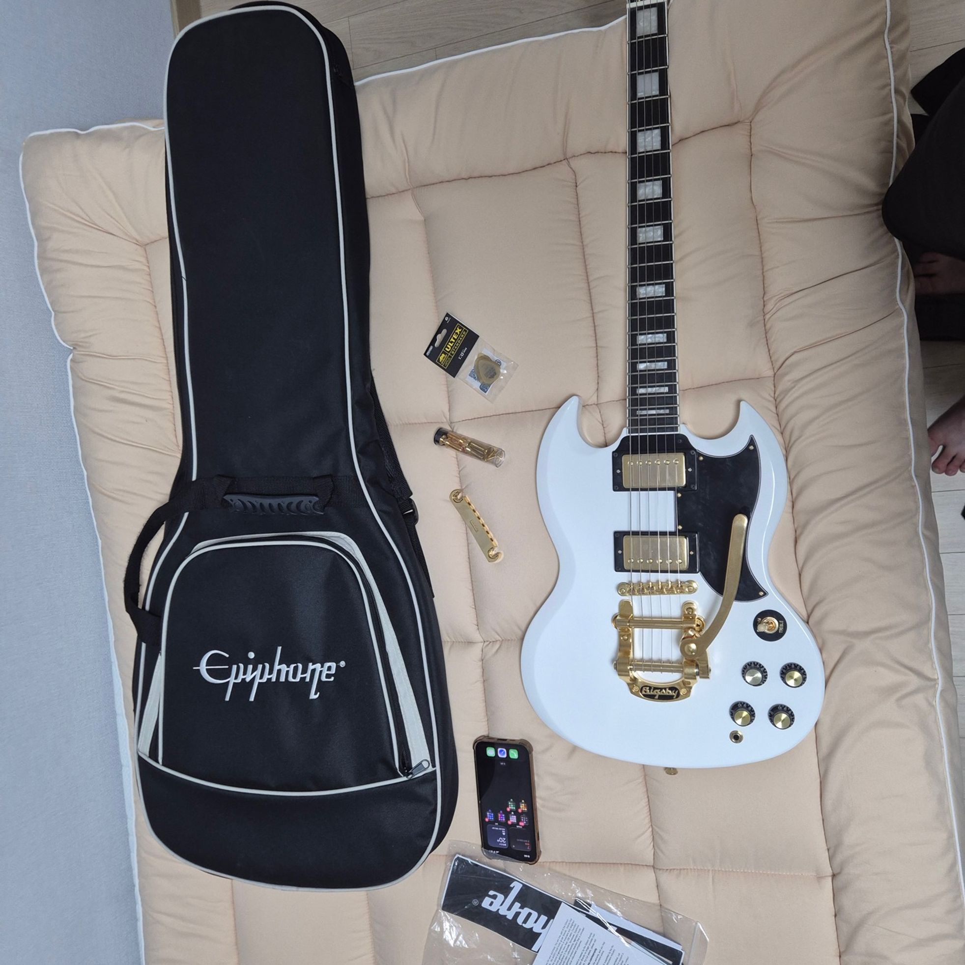 Epiphone-SG Custom-1