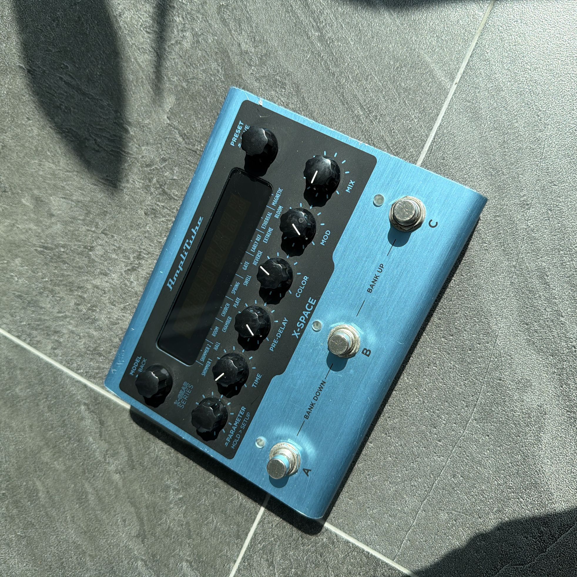 IK Multimedia-X-Space-1