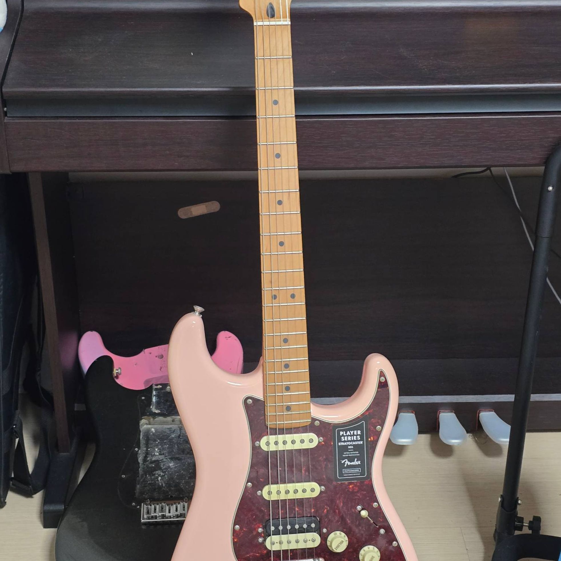Fender-Player Stratocaster-2