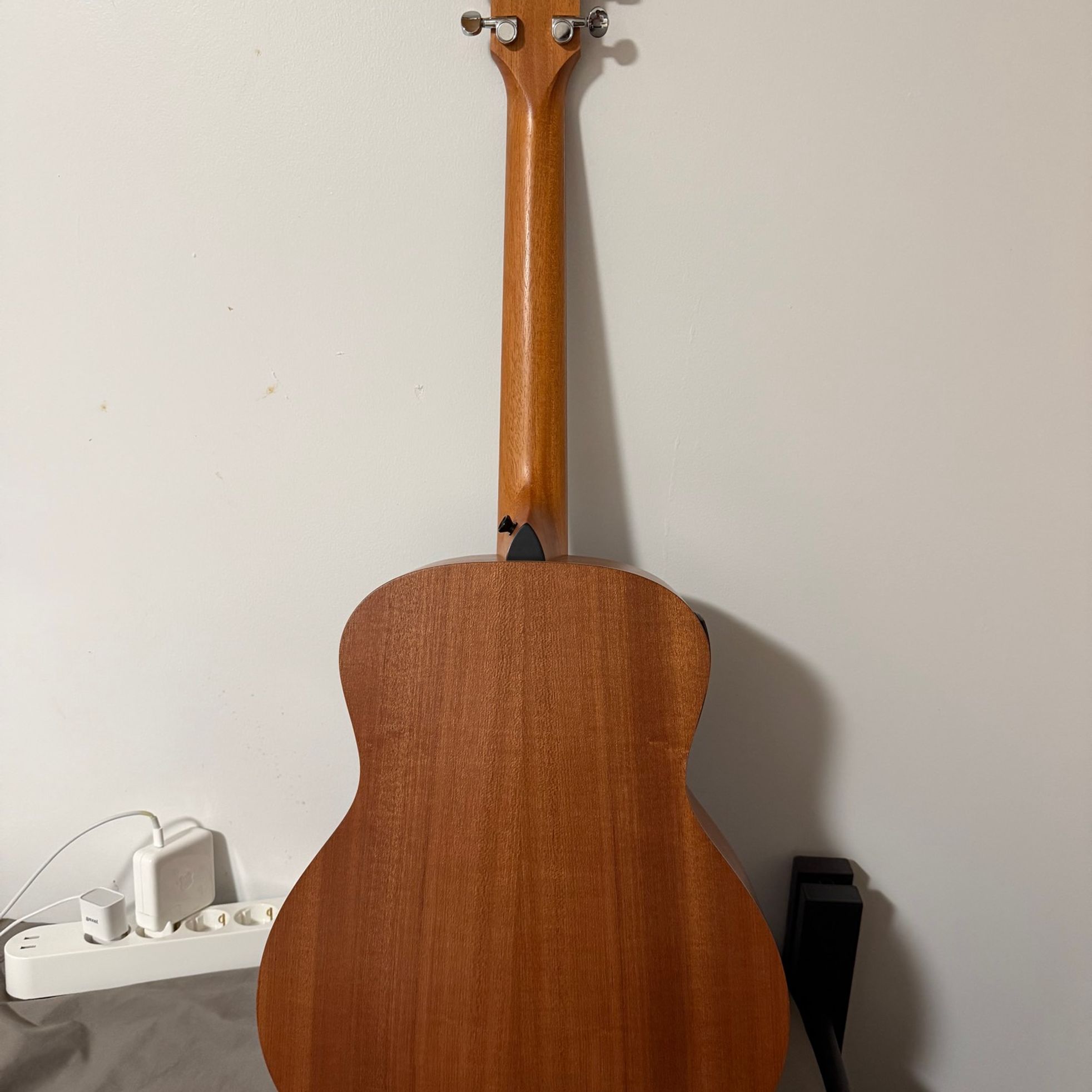 Taylor-GS Mini-e-3