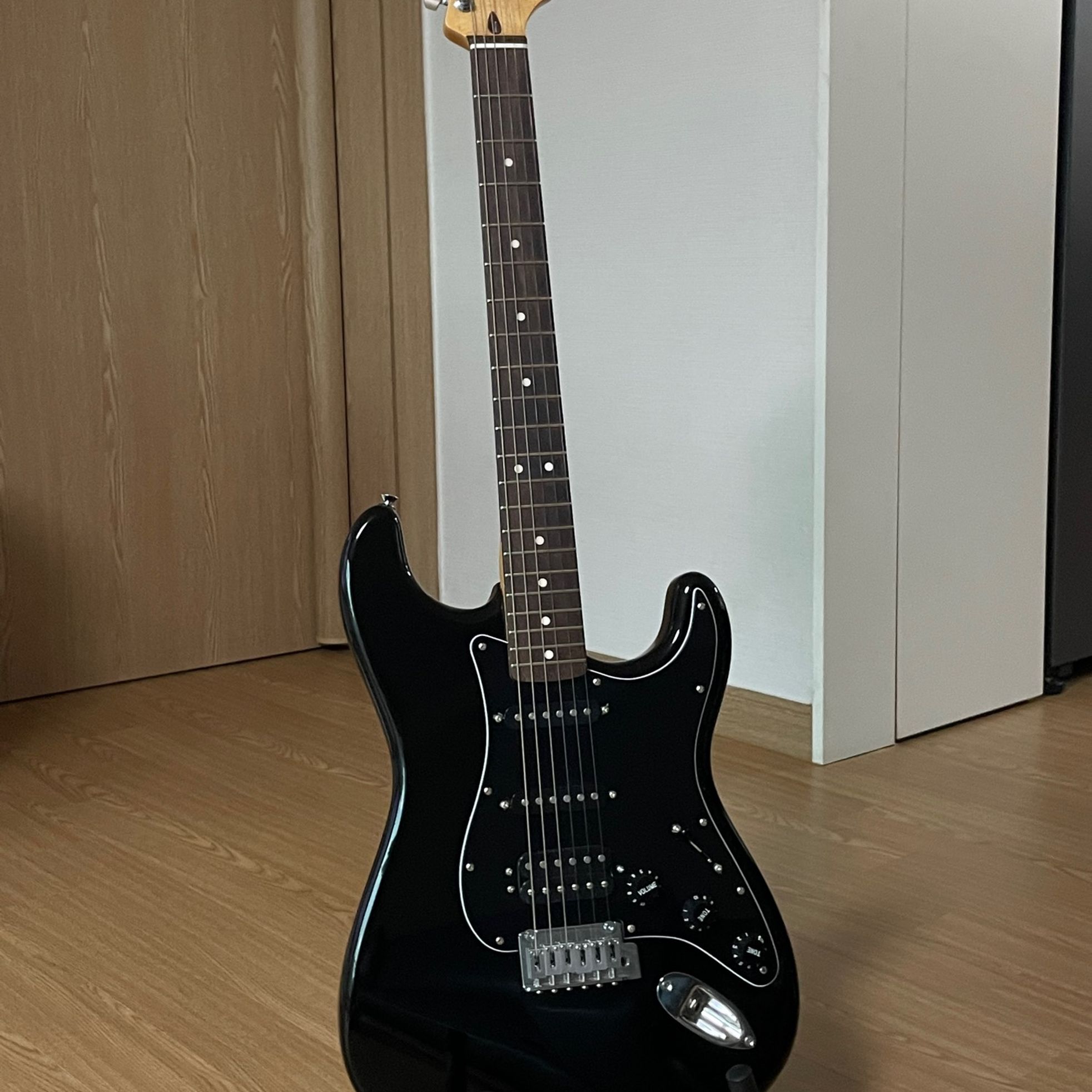 Fender-Stratocaster-1