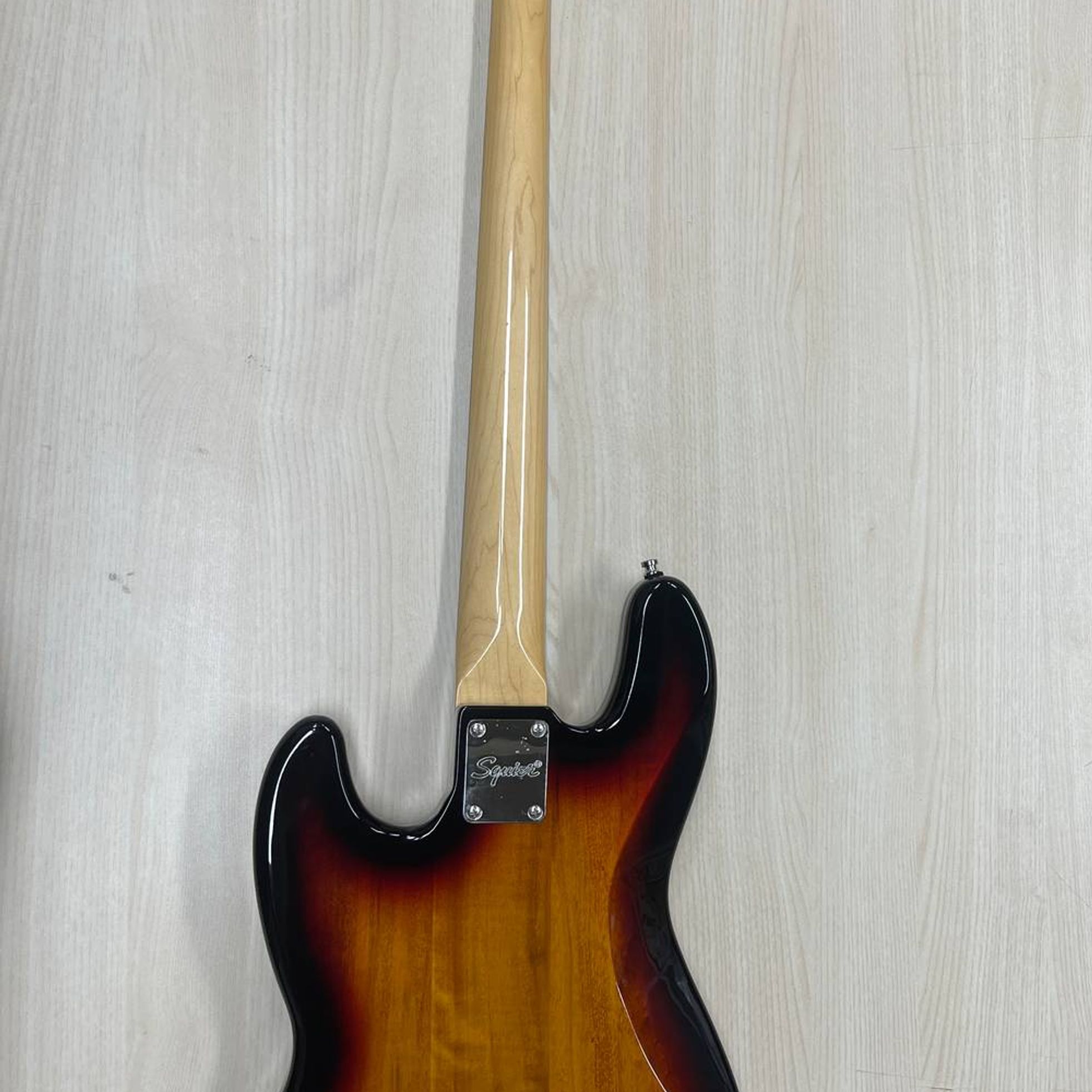 Squier-Classic Vibe '60s Jazz Bass-2
