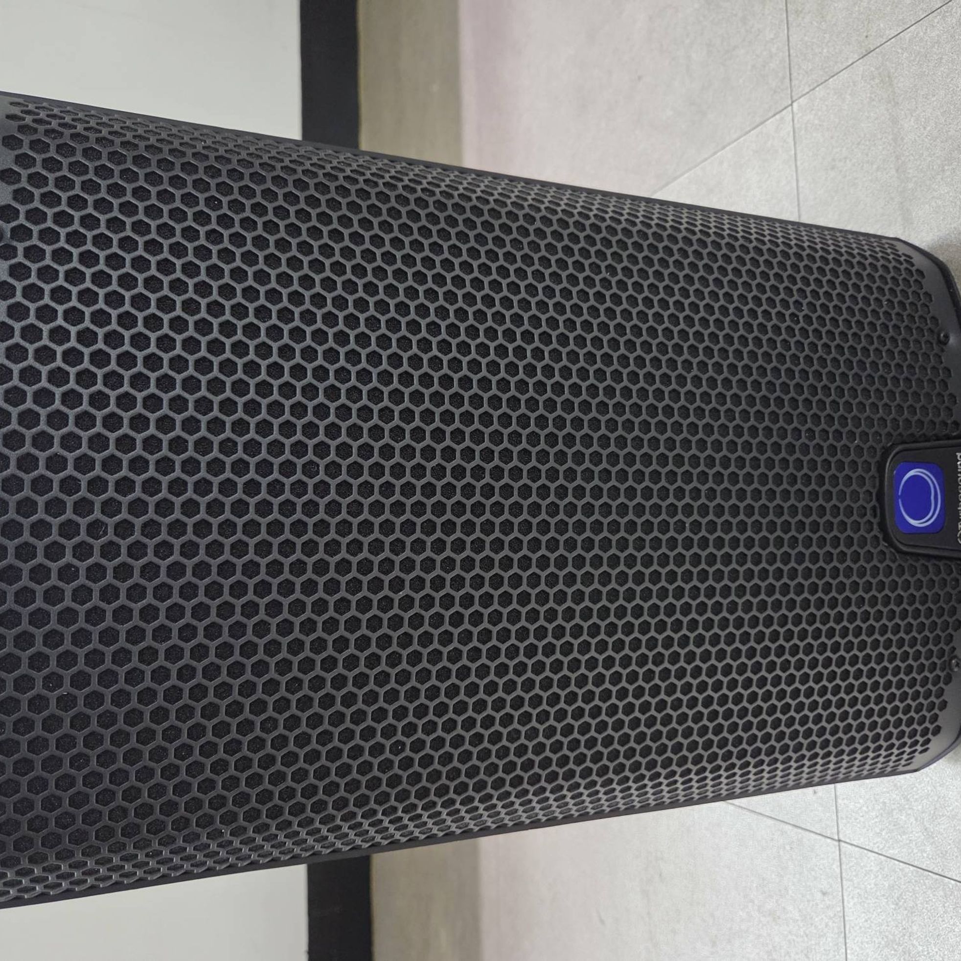Turbosound-iQ8-1