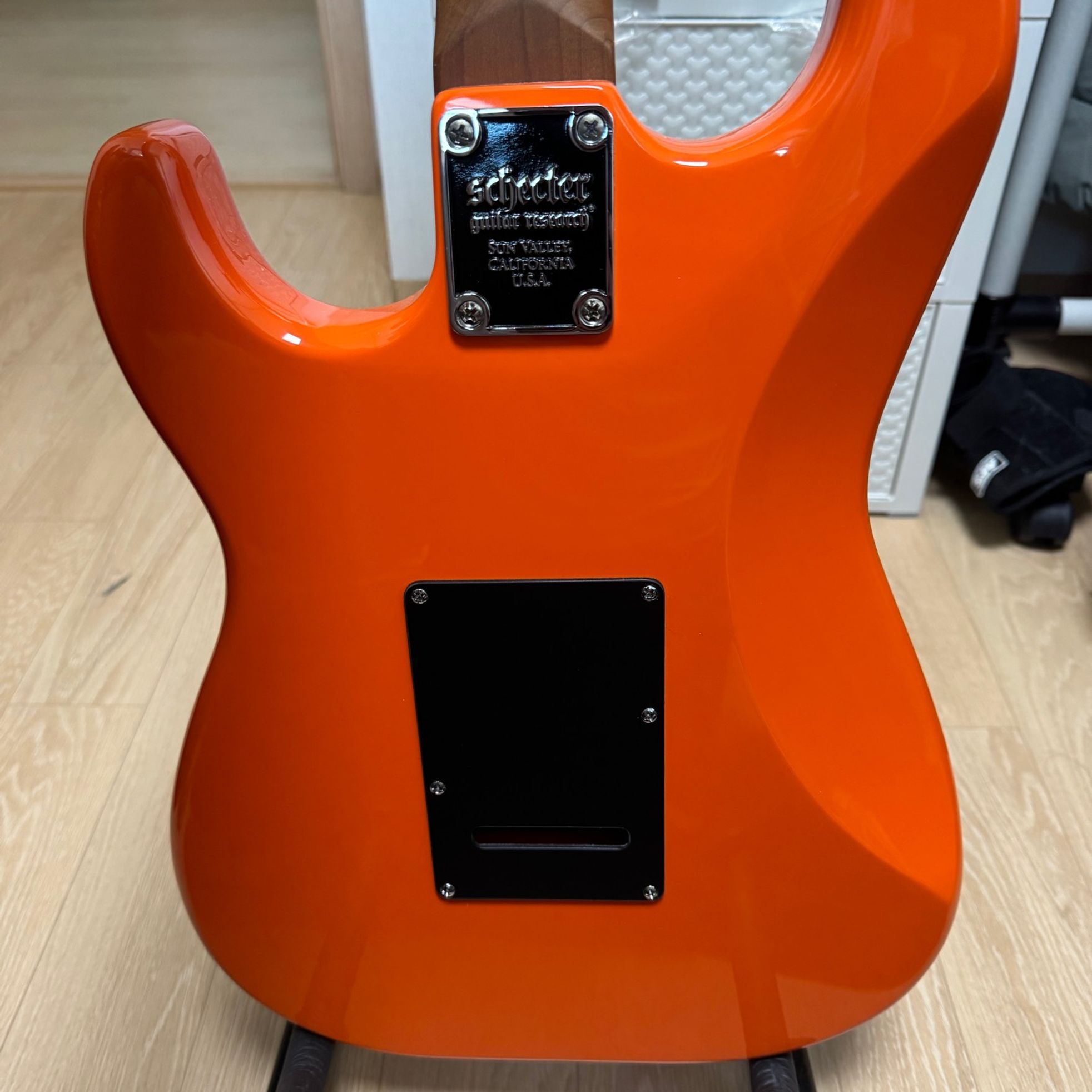 Schecter-Nick Johnston Traditional-8