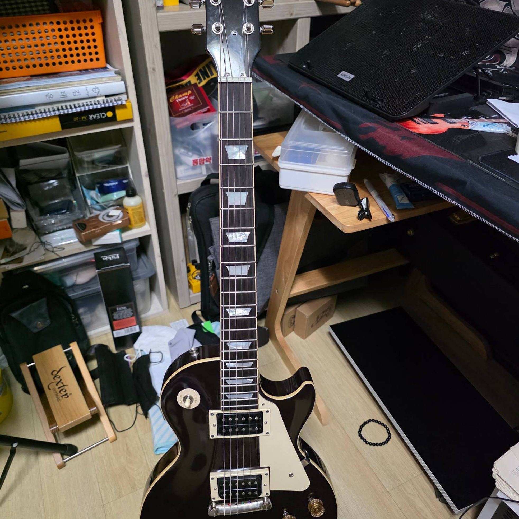 Epiphone-Les Paul Classic-2