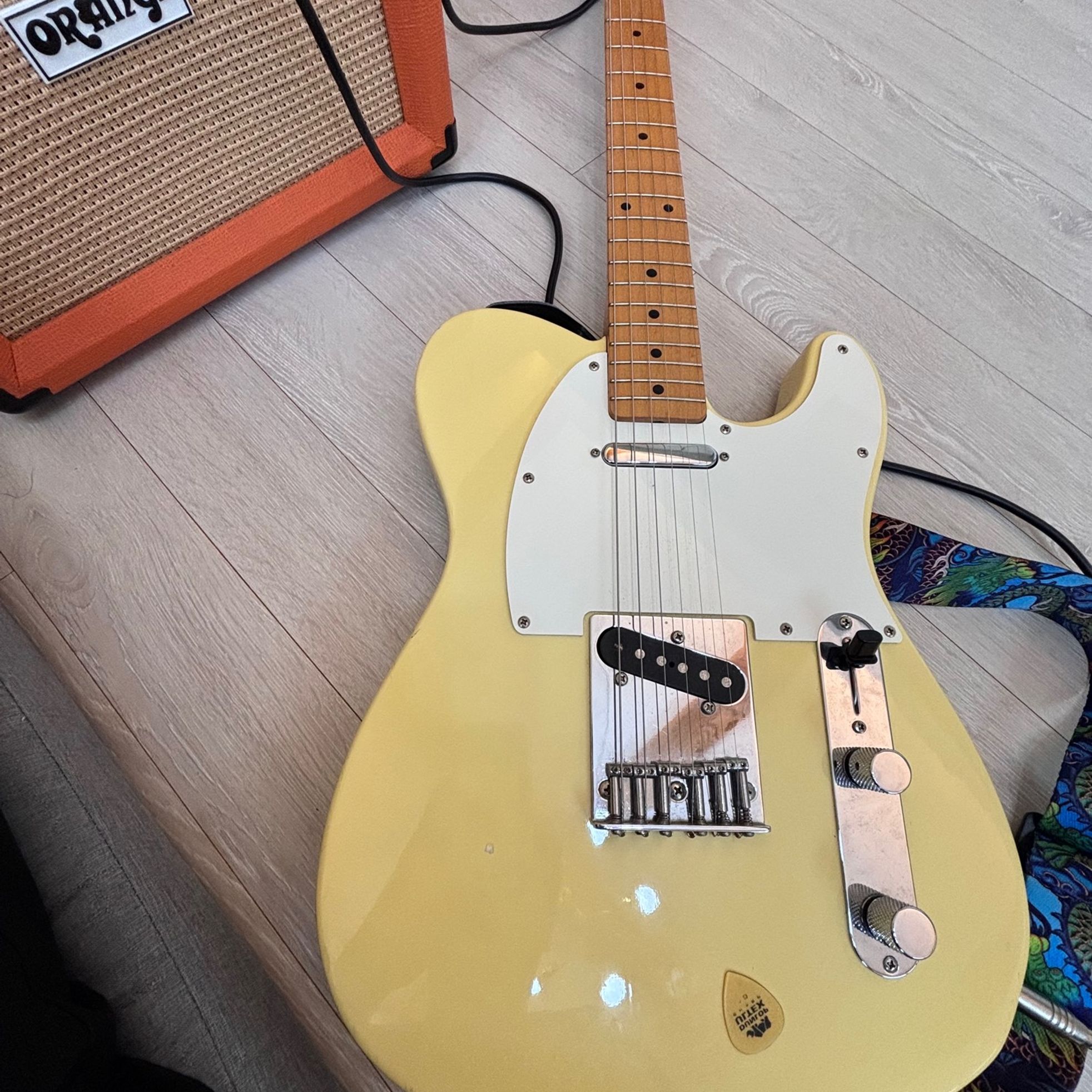 Fender-Telecaster-1
