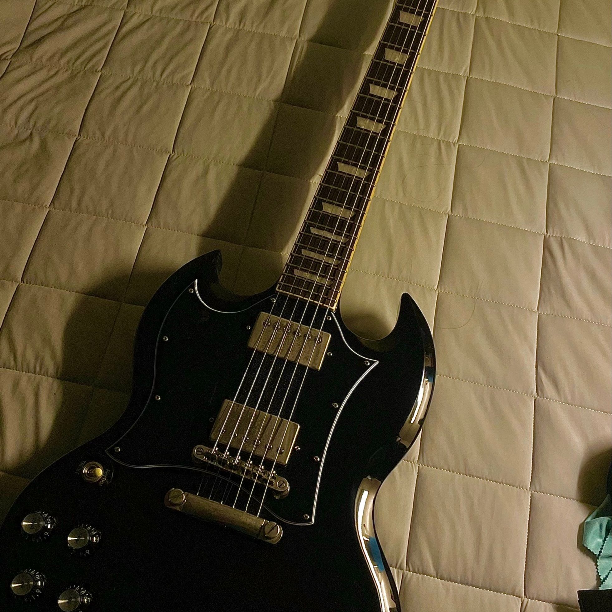 Epiphone-SG Standard-1