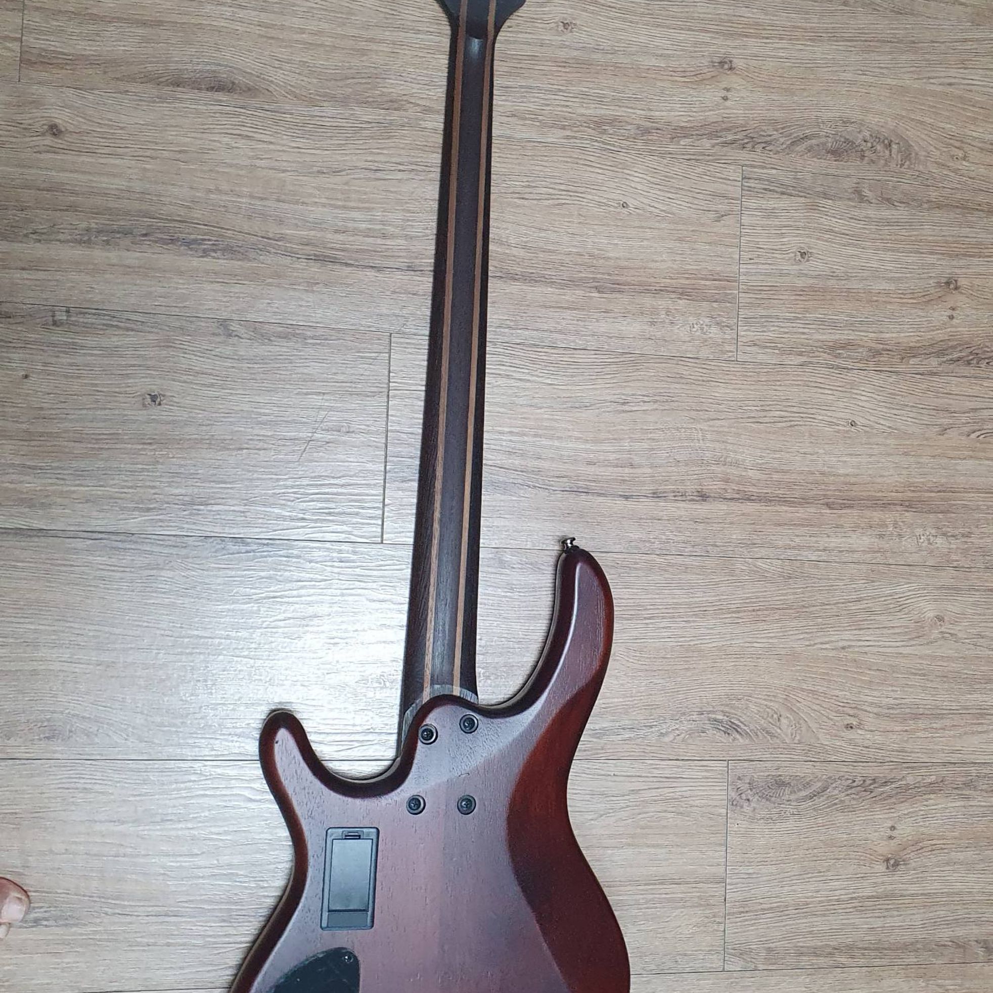 Cort-B4 Plus-2
