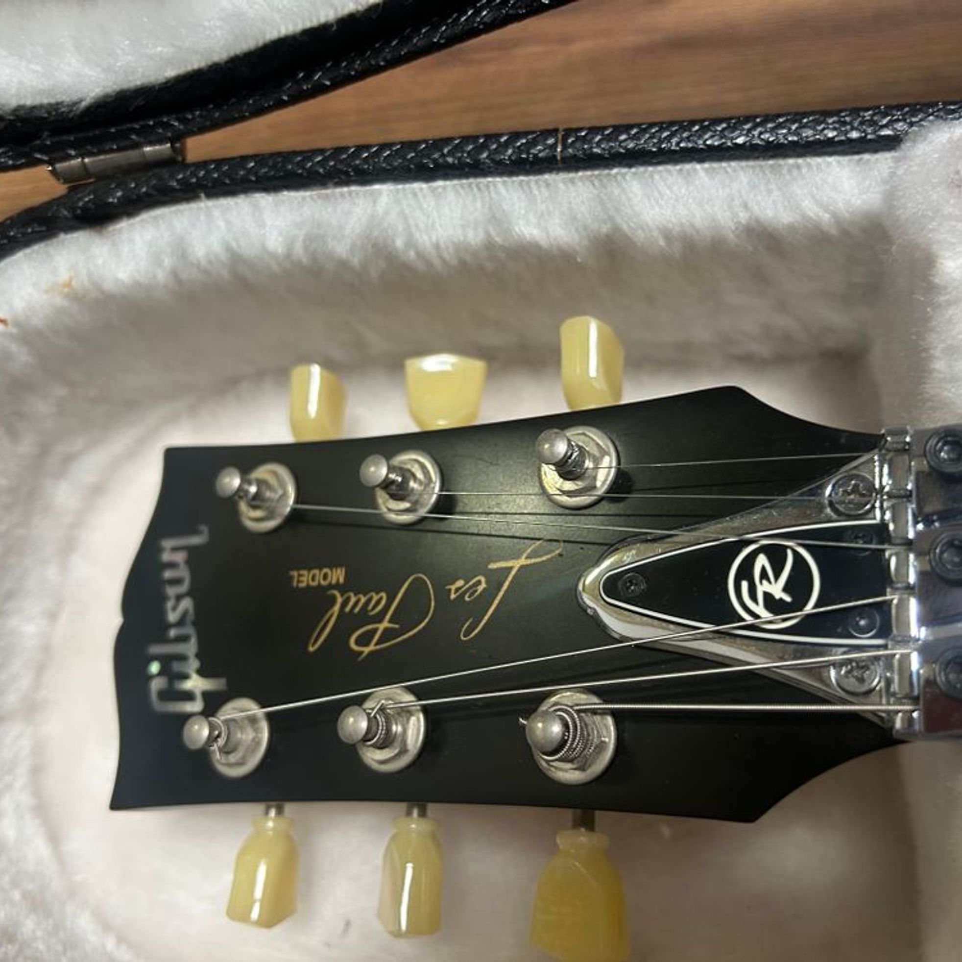 Gibson-Les Paul Traditional-2