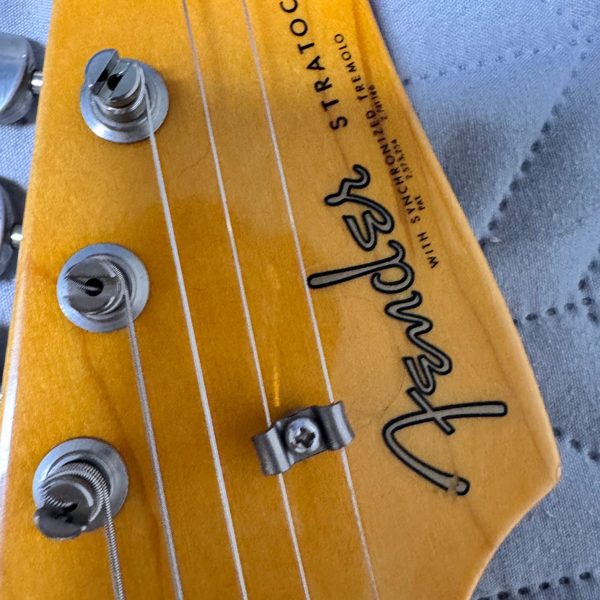 Fender-American Vintage II Stratocaster-2