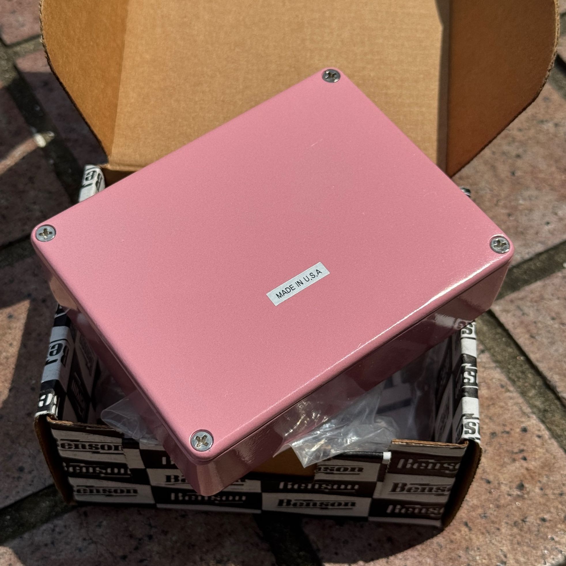 Benson-Preamp (Pink)-4