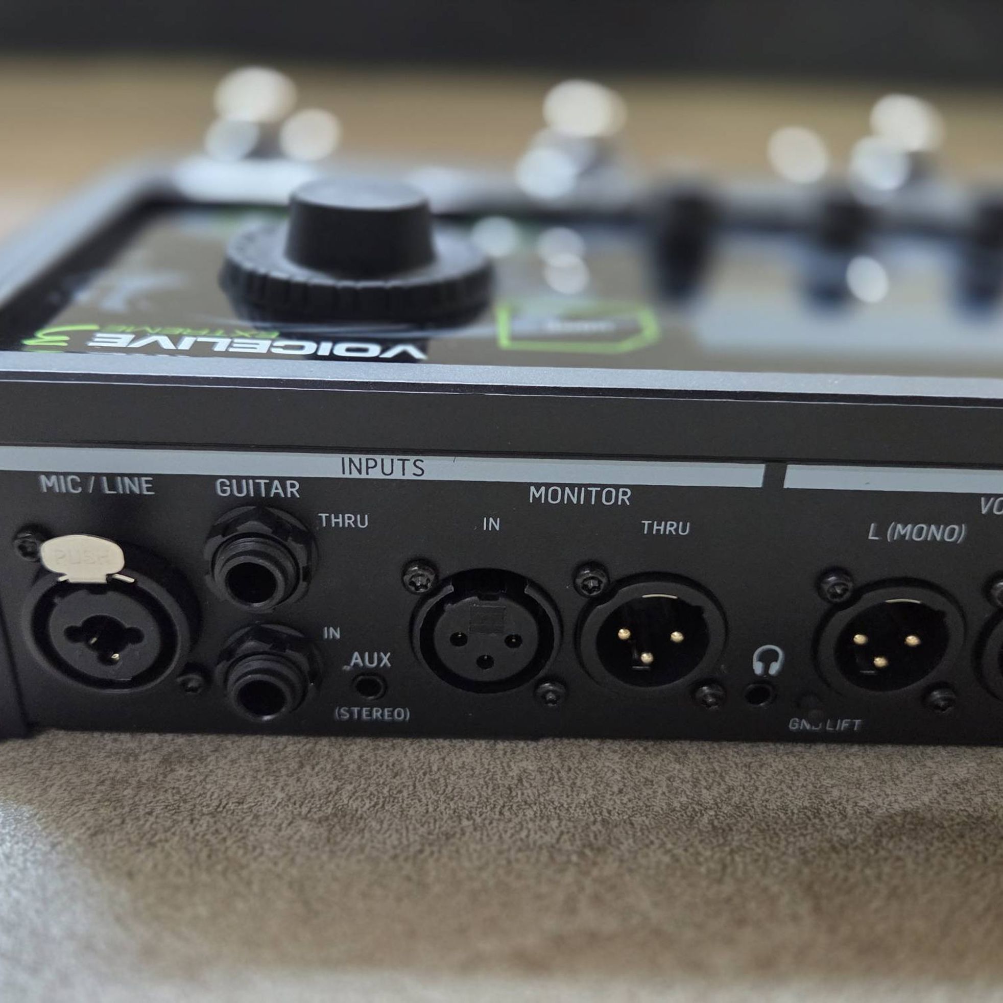 TC Helicon-VoiceLive 3 Extreme-3