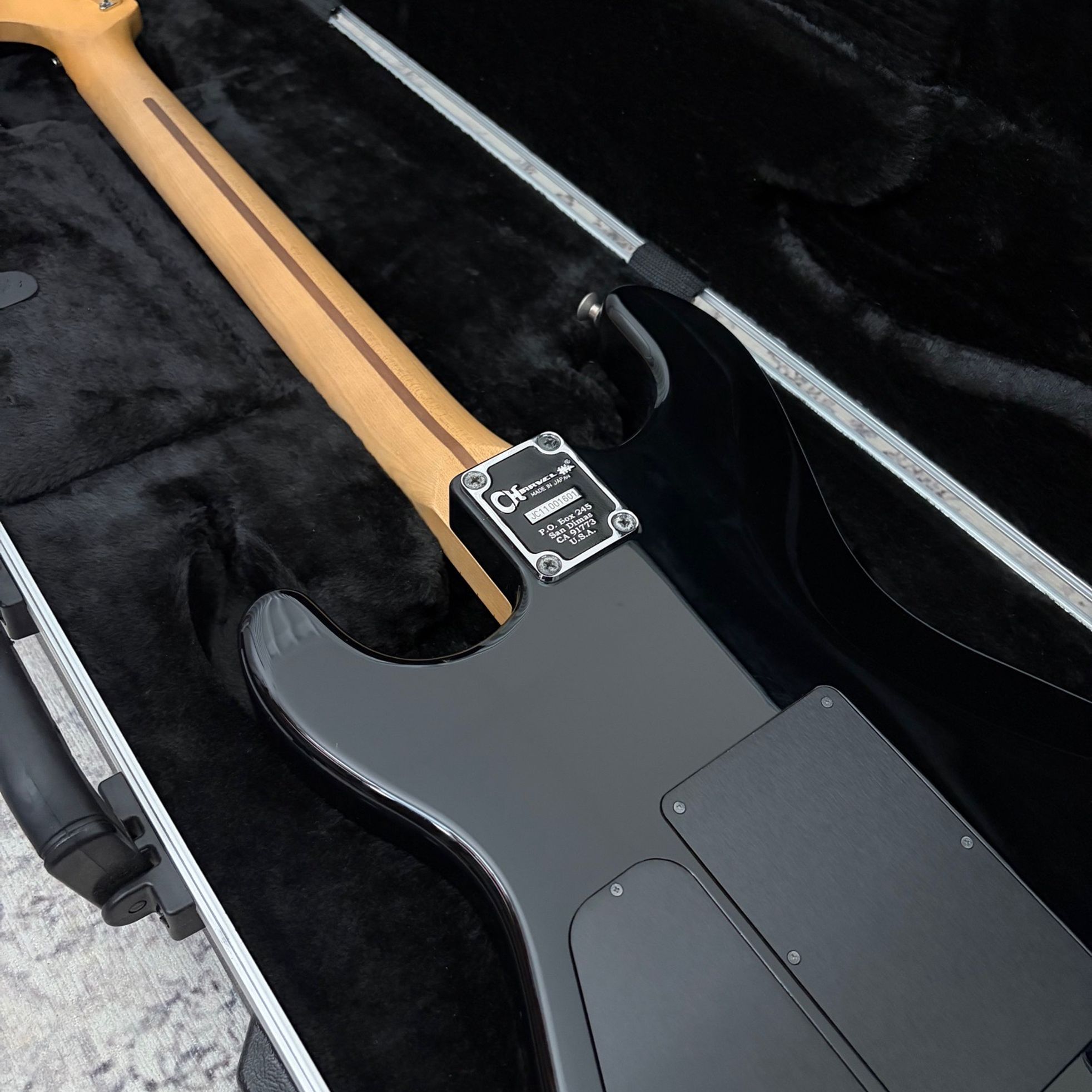 Charvel-null-5