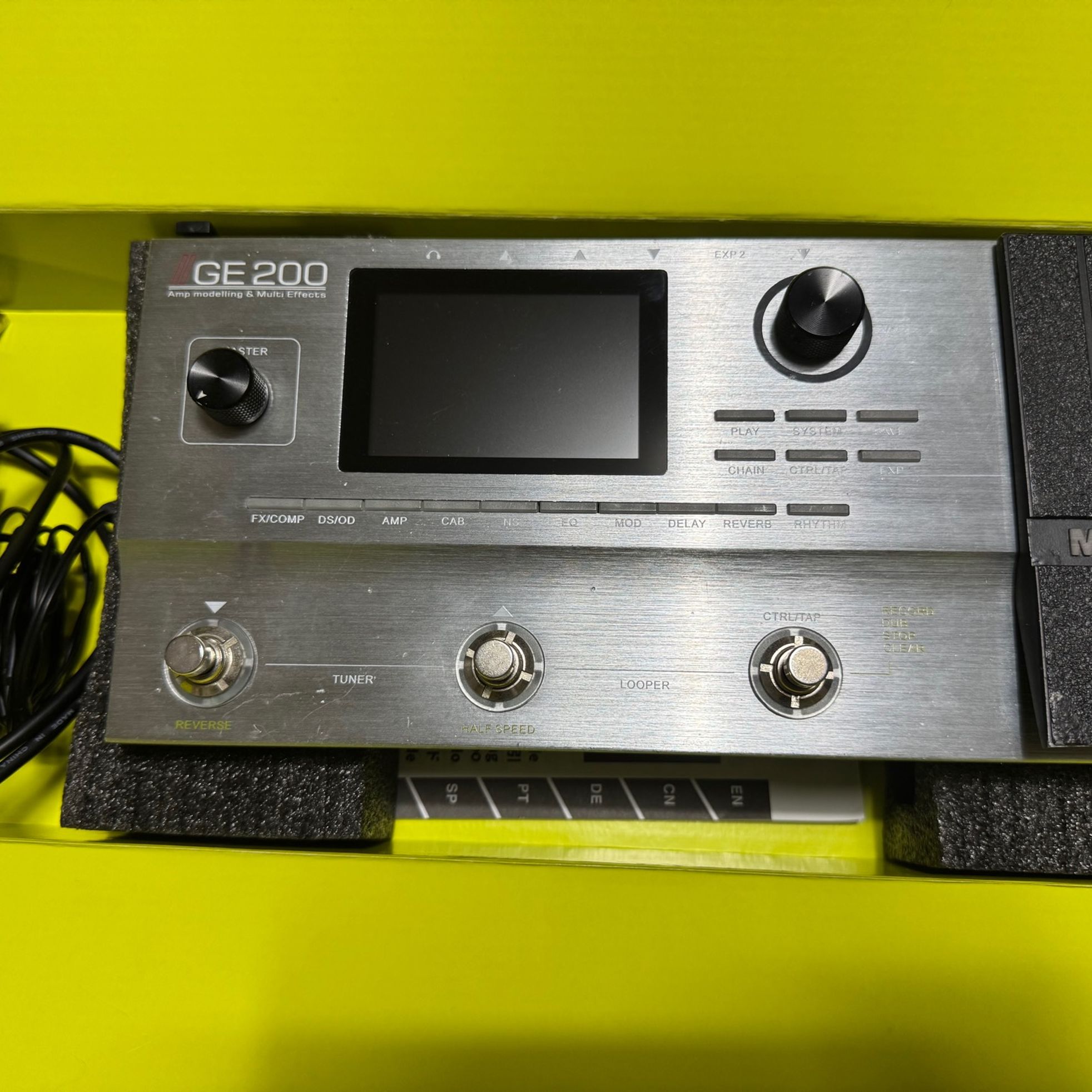Mooer-GE200-1