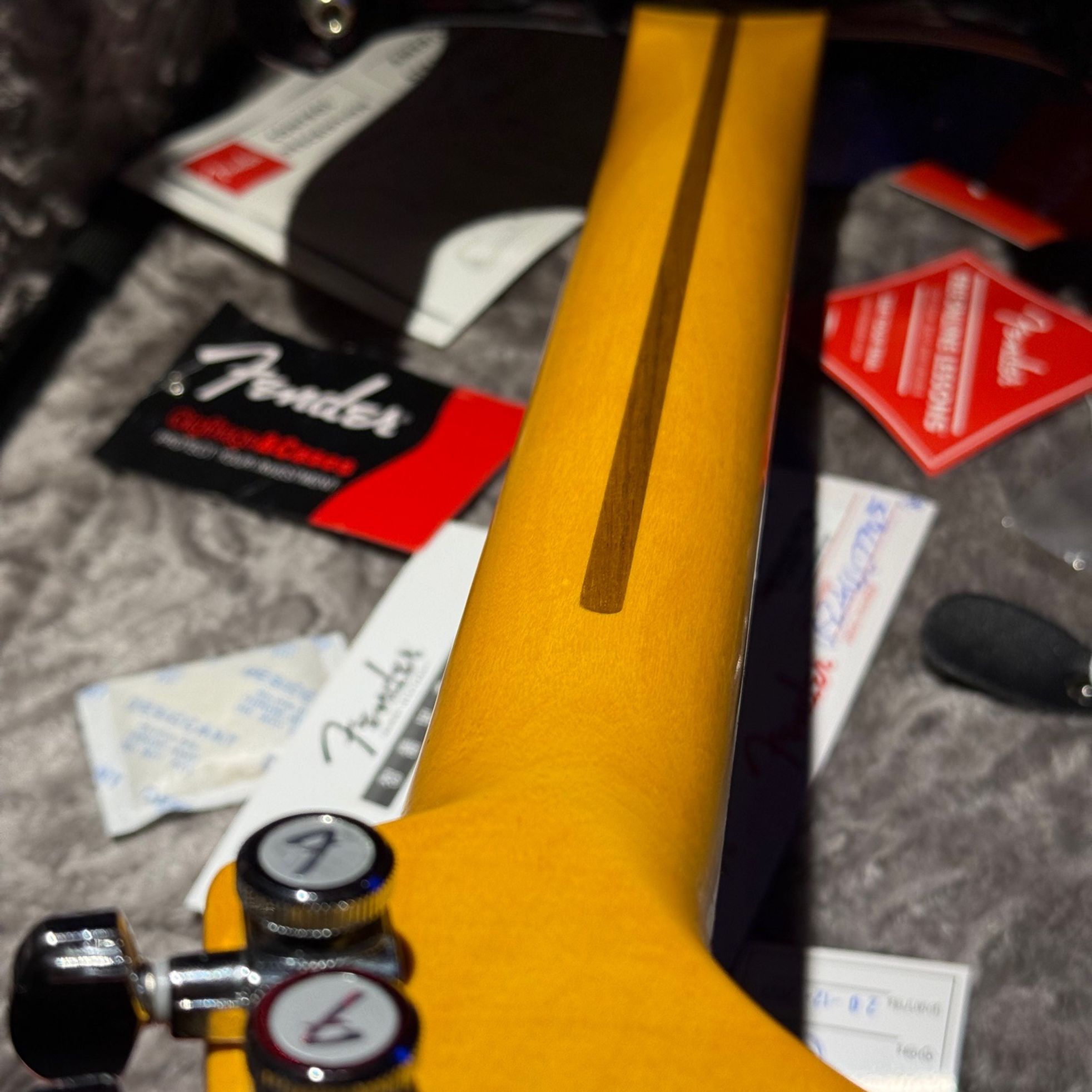 Fender-null-6