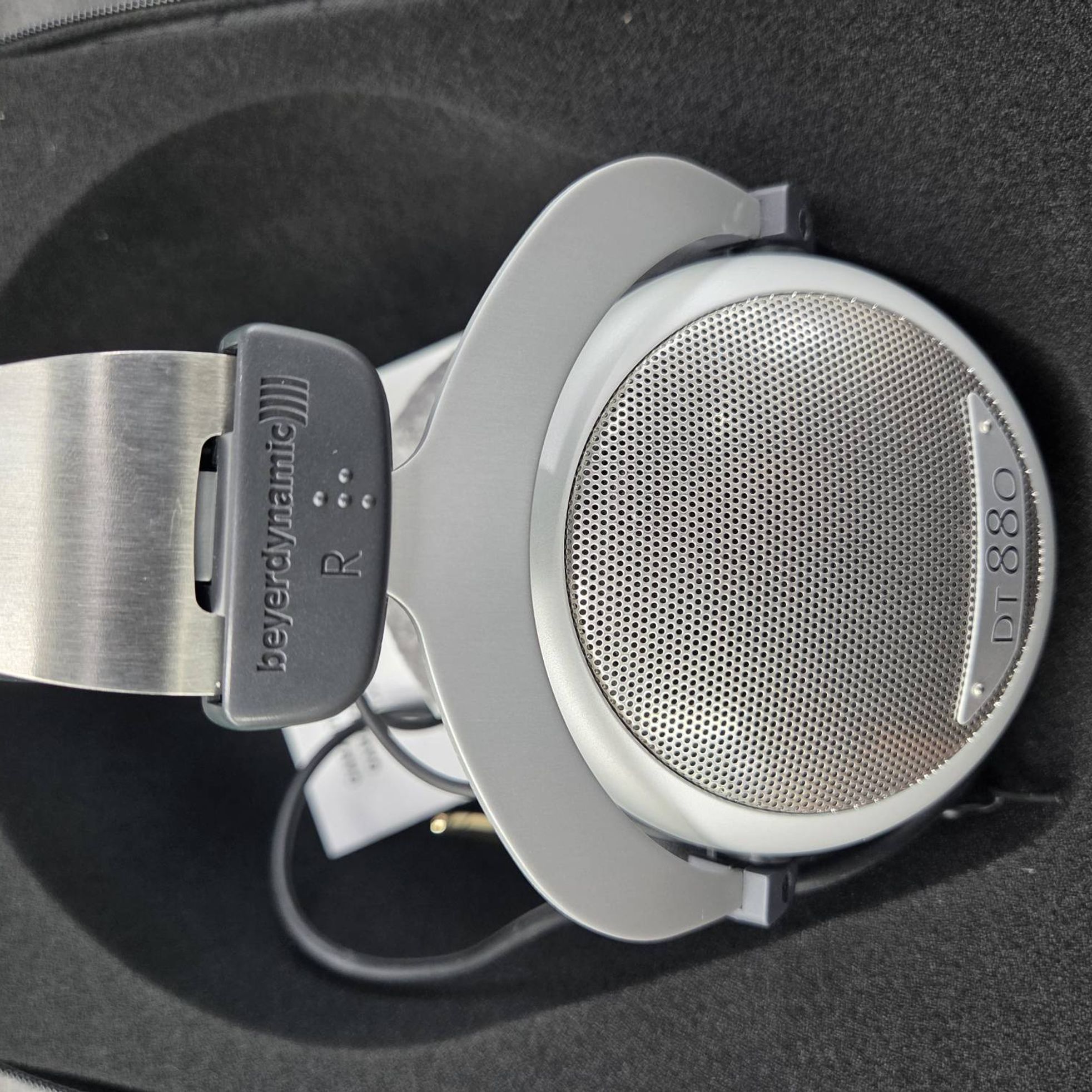 Beyerdynamic-DT 880-1