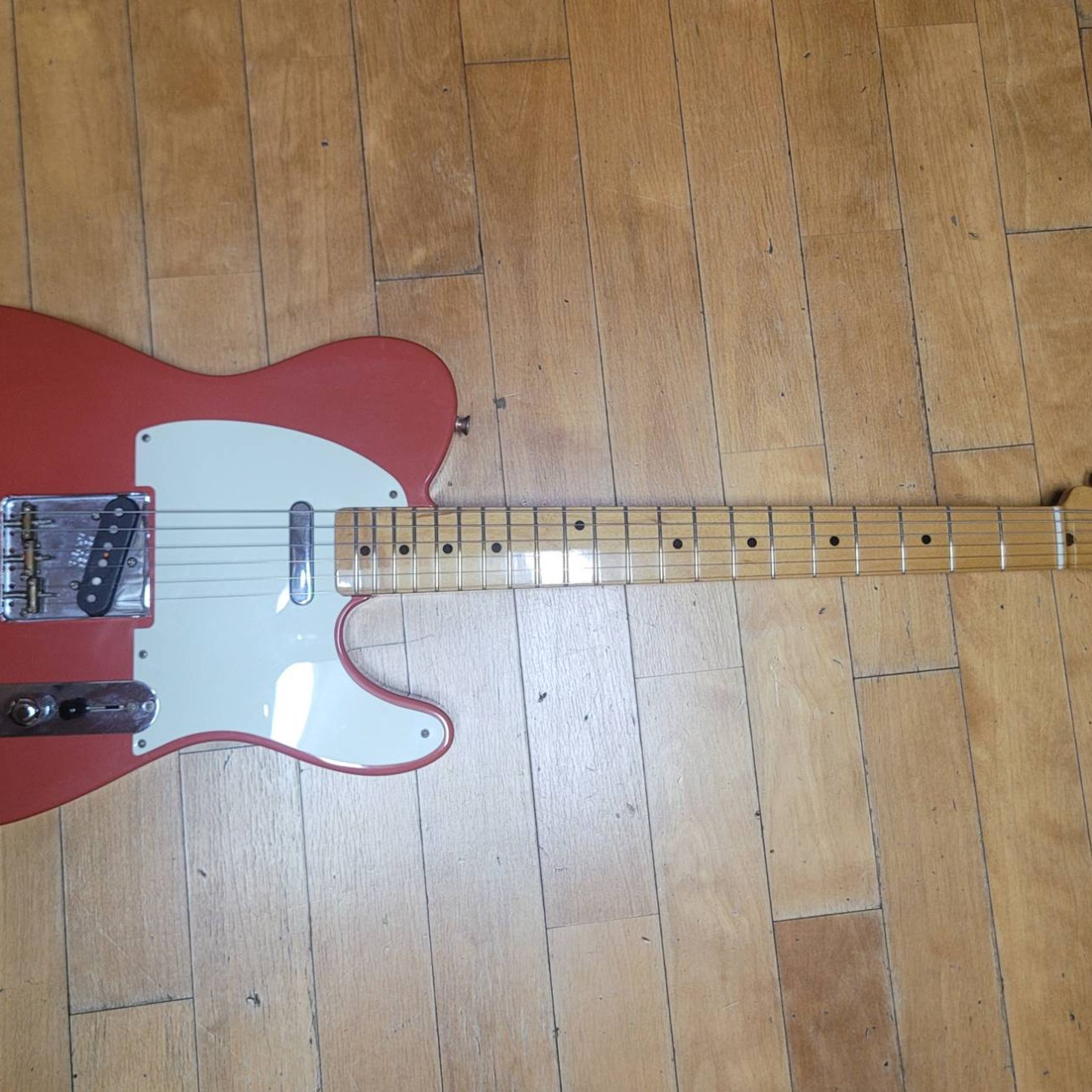 Fender-Vintera Telecaster-2