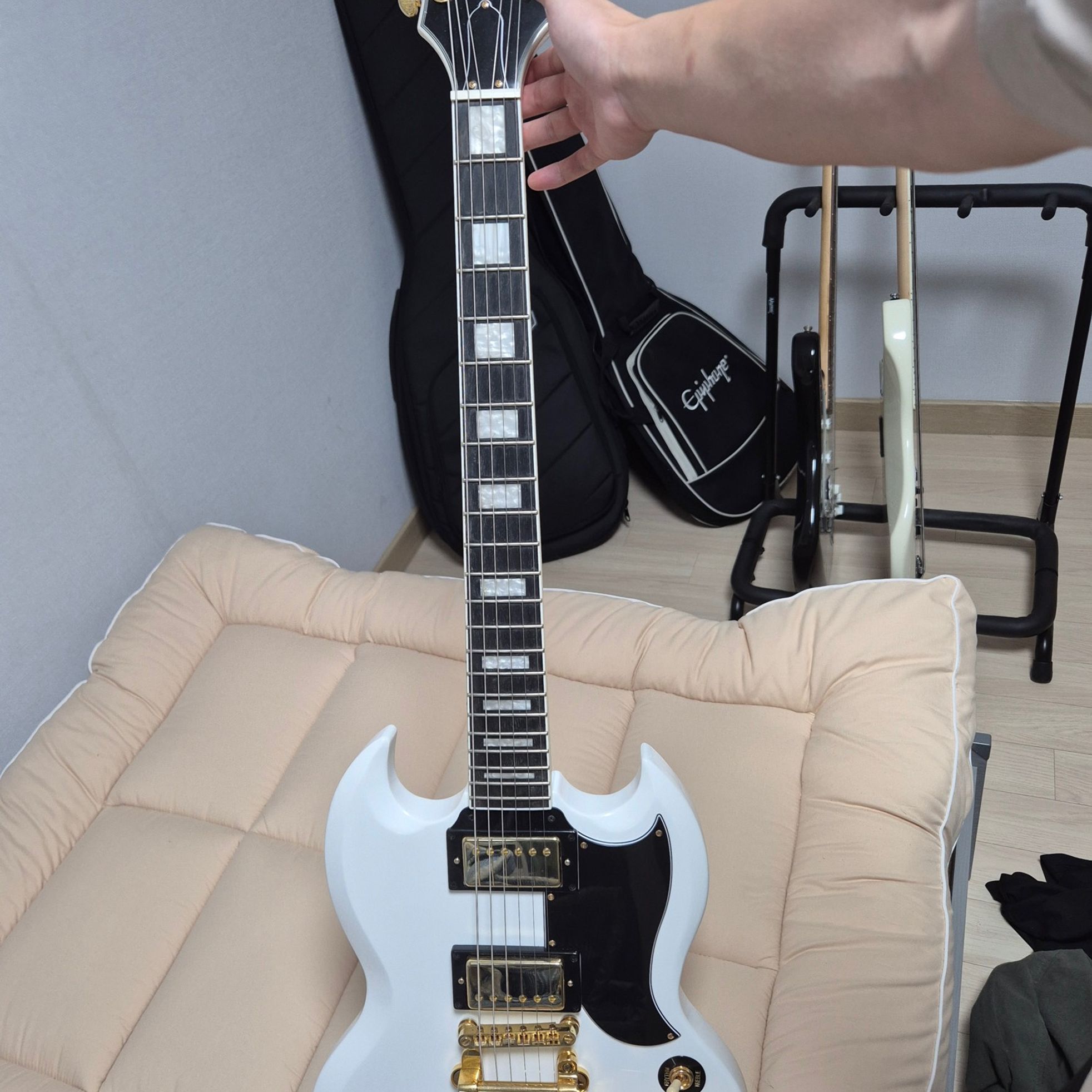 Epiphone-SG Custom-3