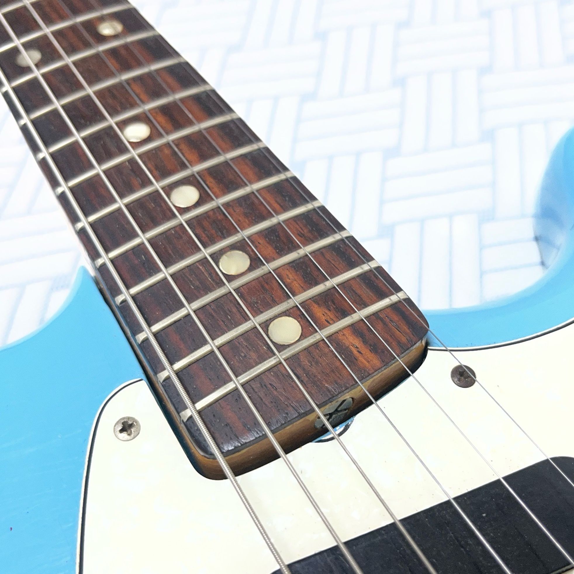Fender-Mustang-2