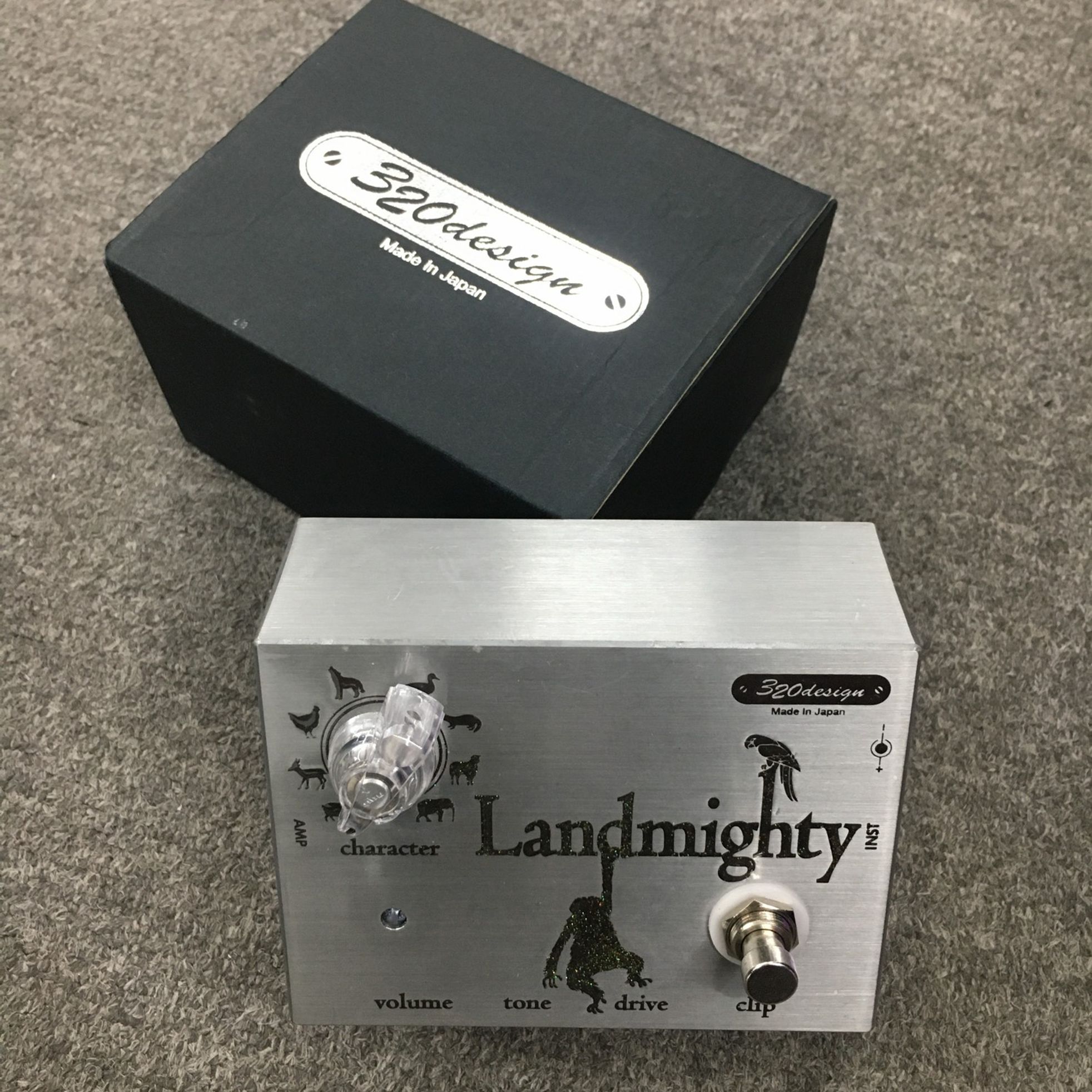 320Design-Landmighty-1