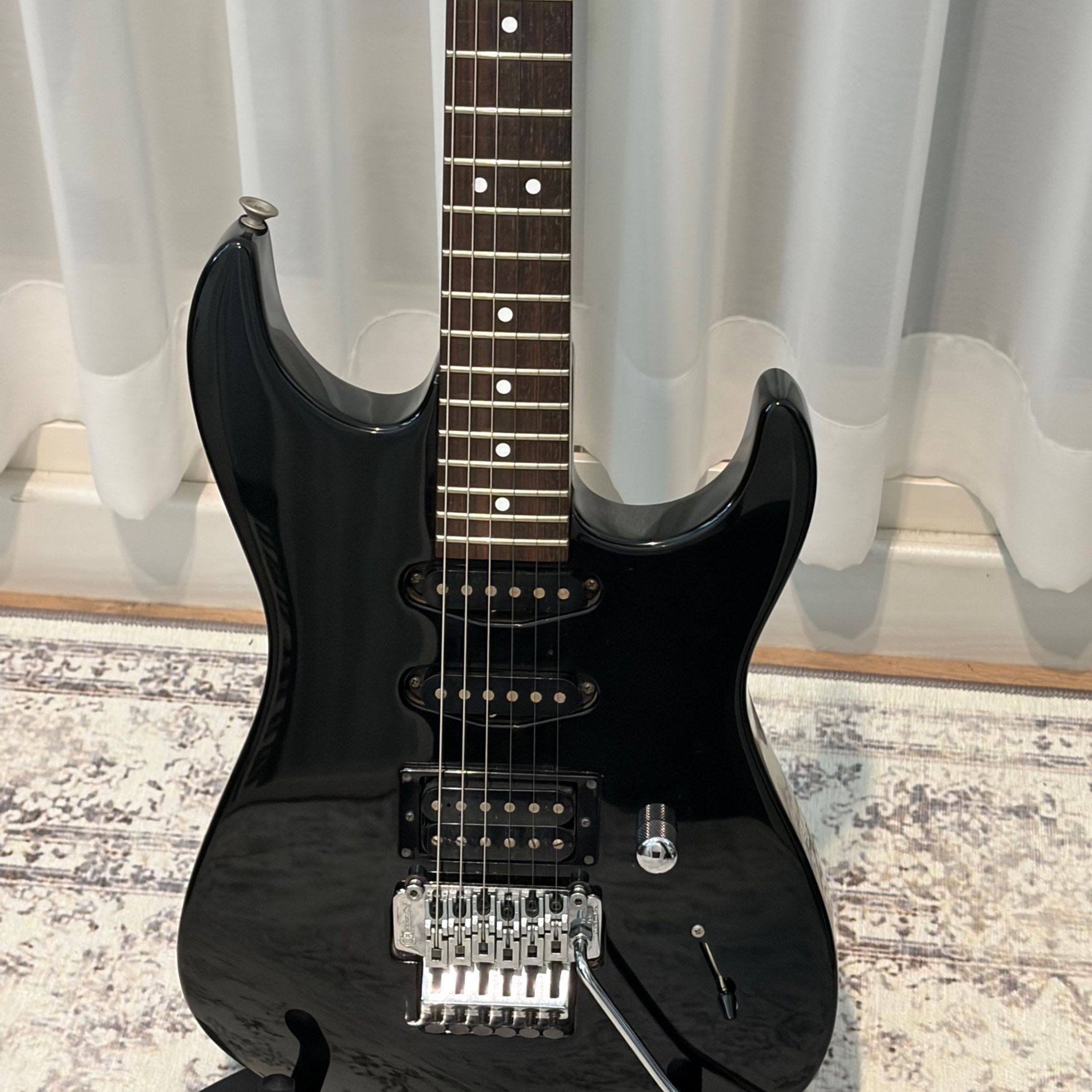 Charvel-null-2