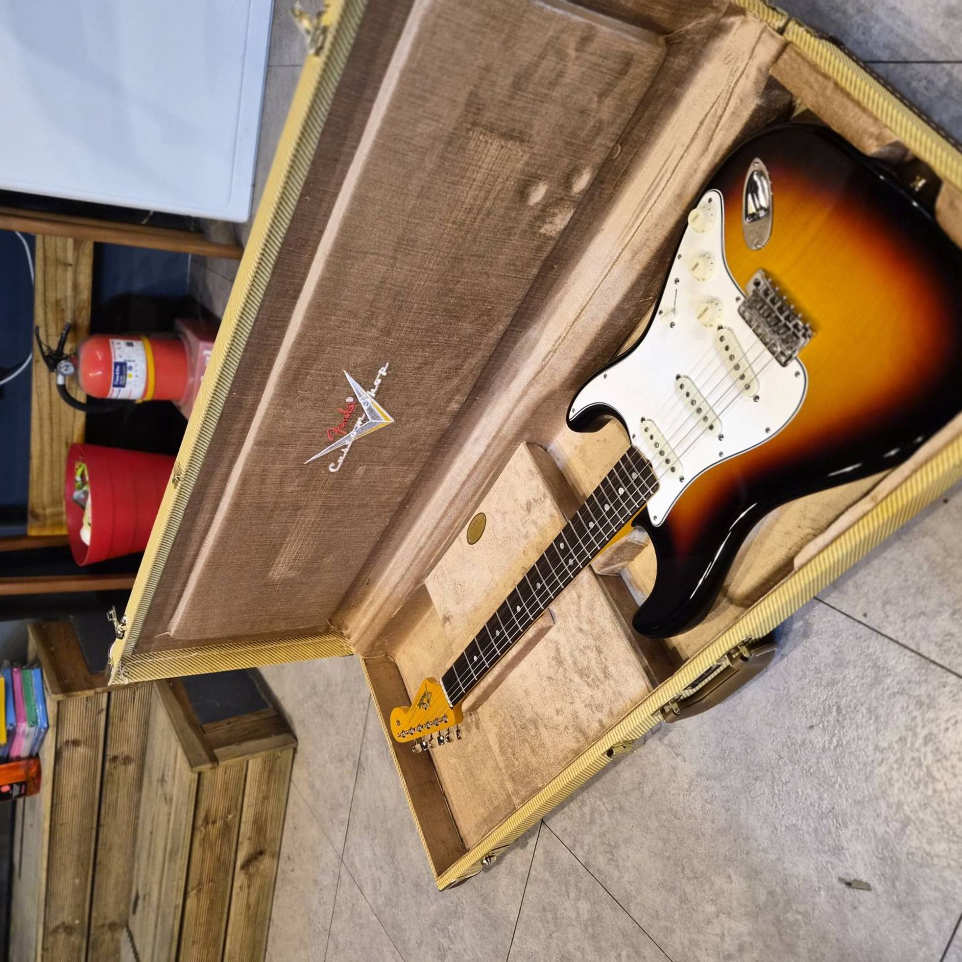 Fender-Custom Shop Stratocaster-4
