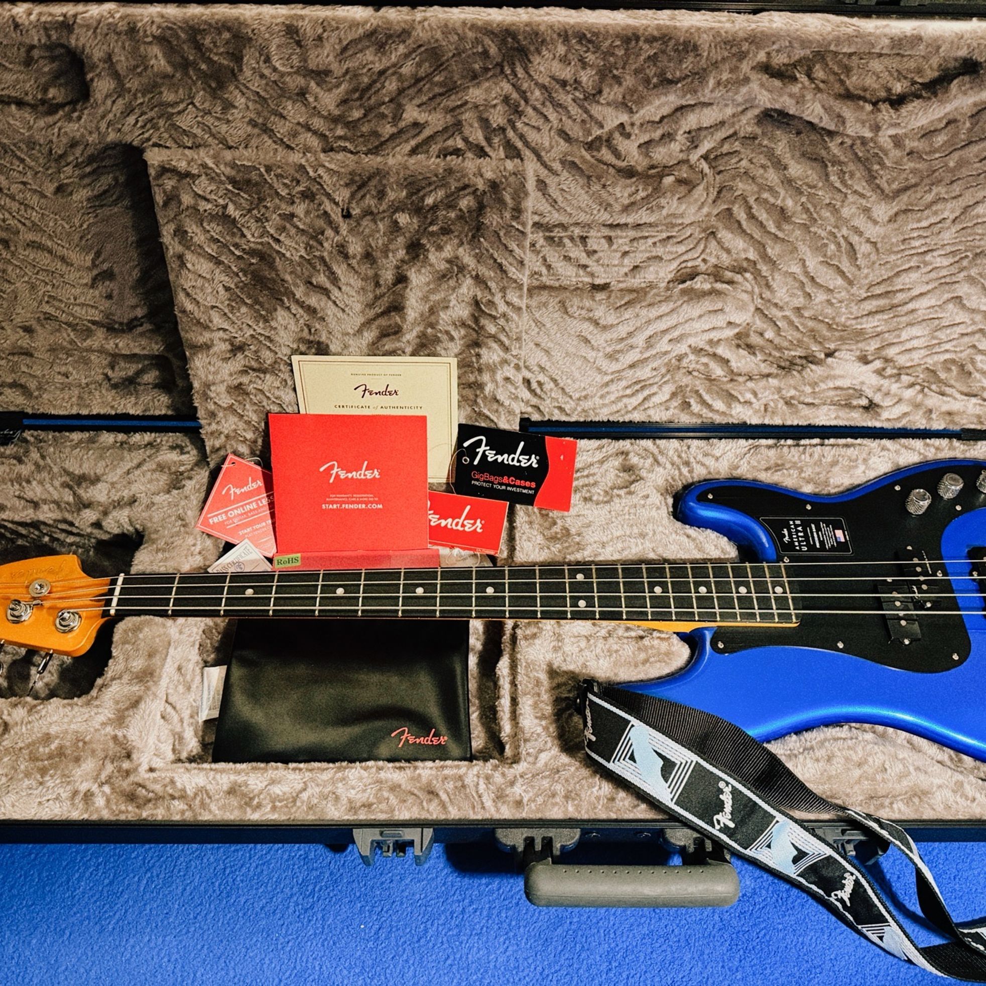 Fender-American Ultra II Precision Bass-9