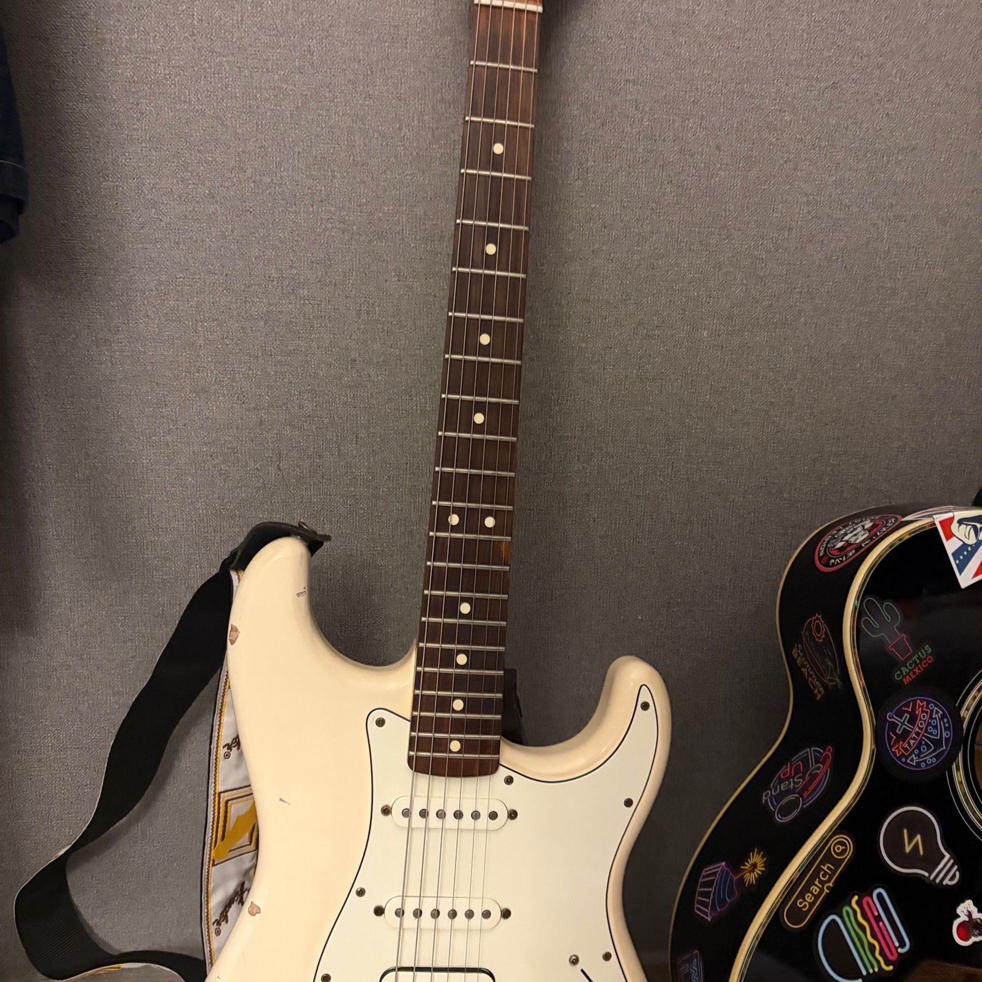 Fender-Player Stratocaster-1