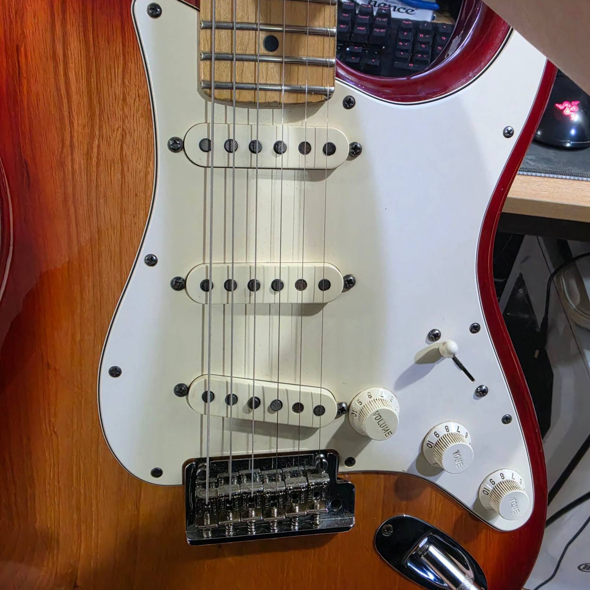 Fender-American Standard Stratocaster-2