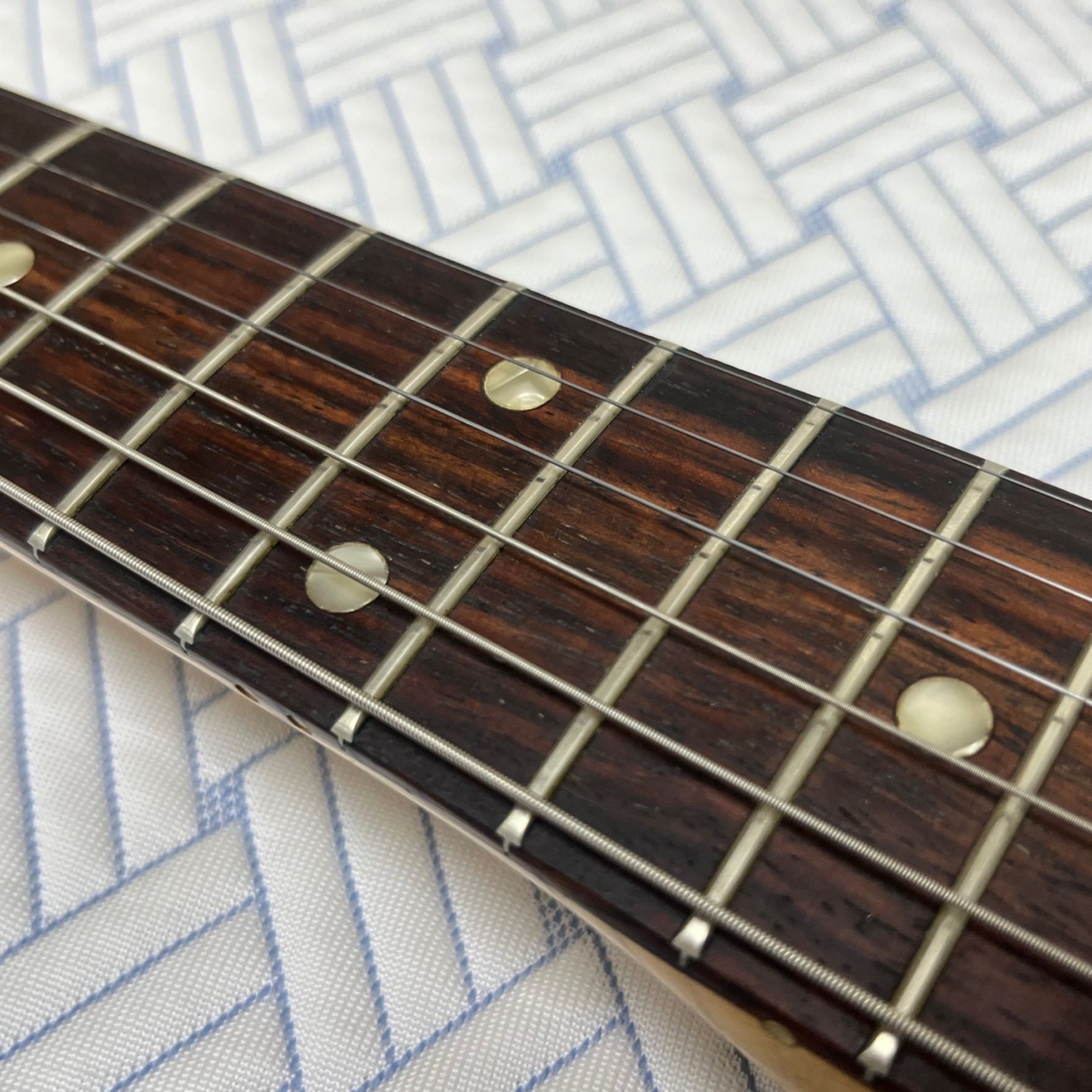 Fender-Mustang-3