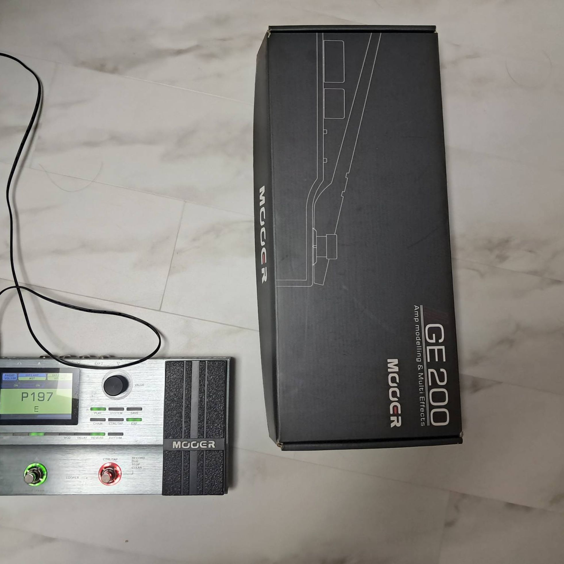 Mooer-GE200-1