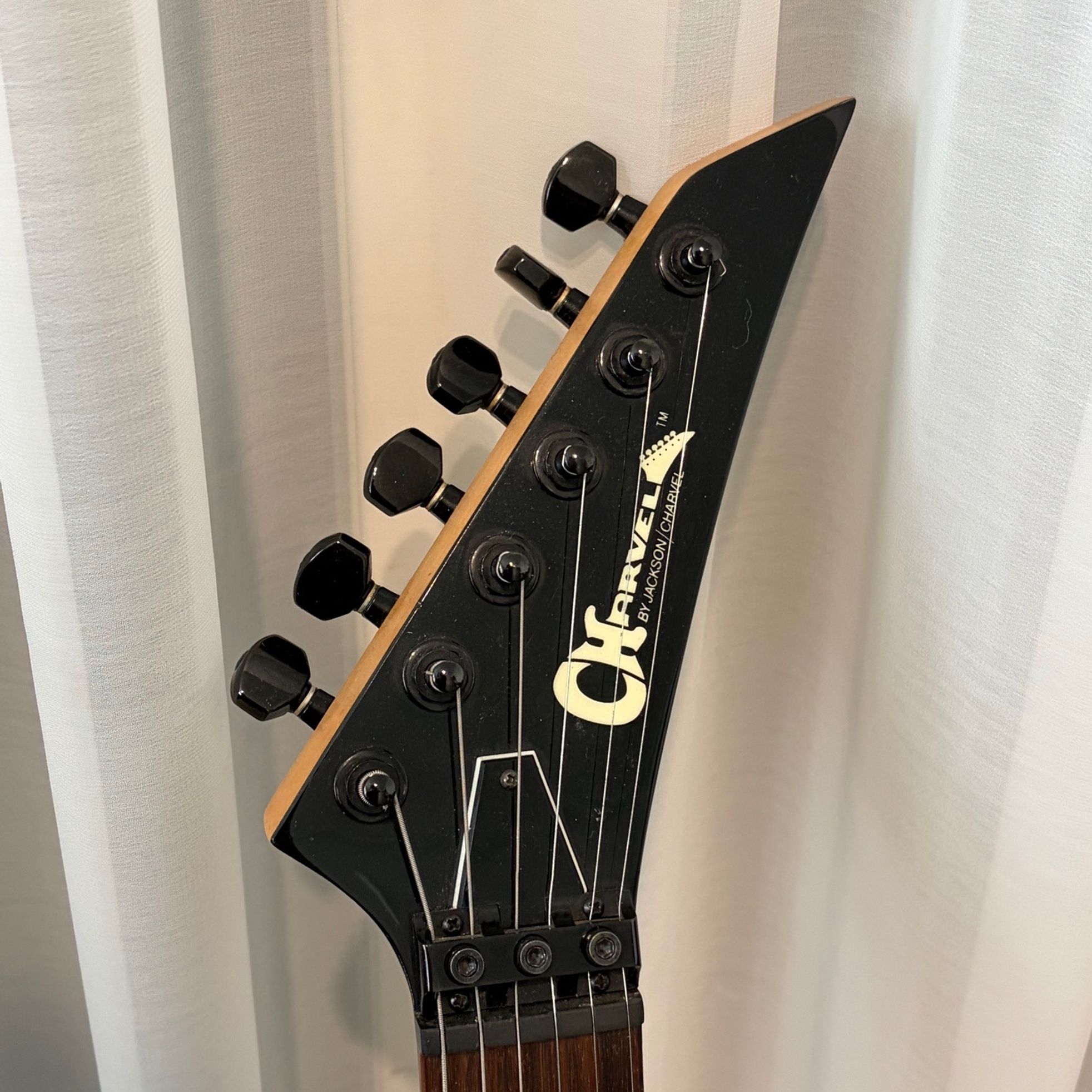 Charvel-null-4