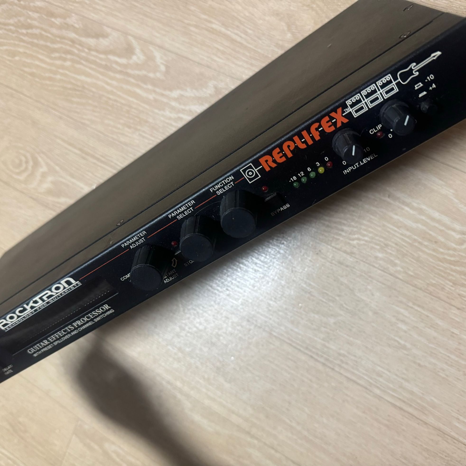 Rocktron-Replifex-3