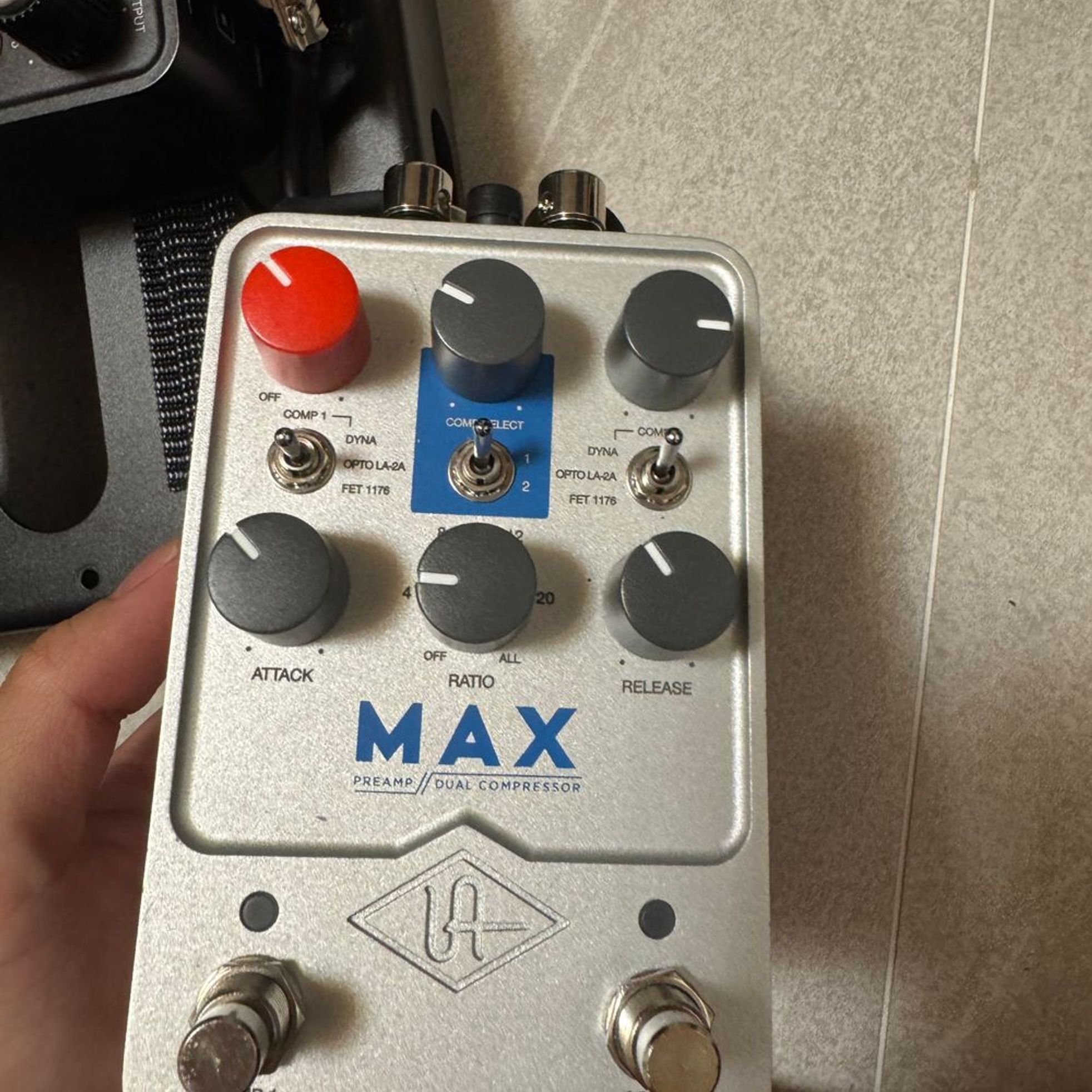 Universal Audio-Max-1