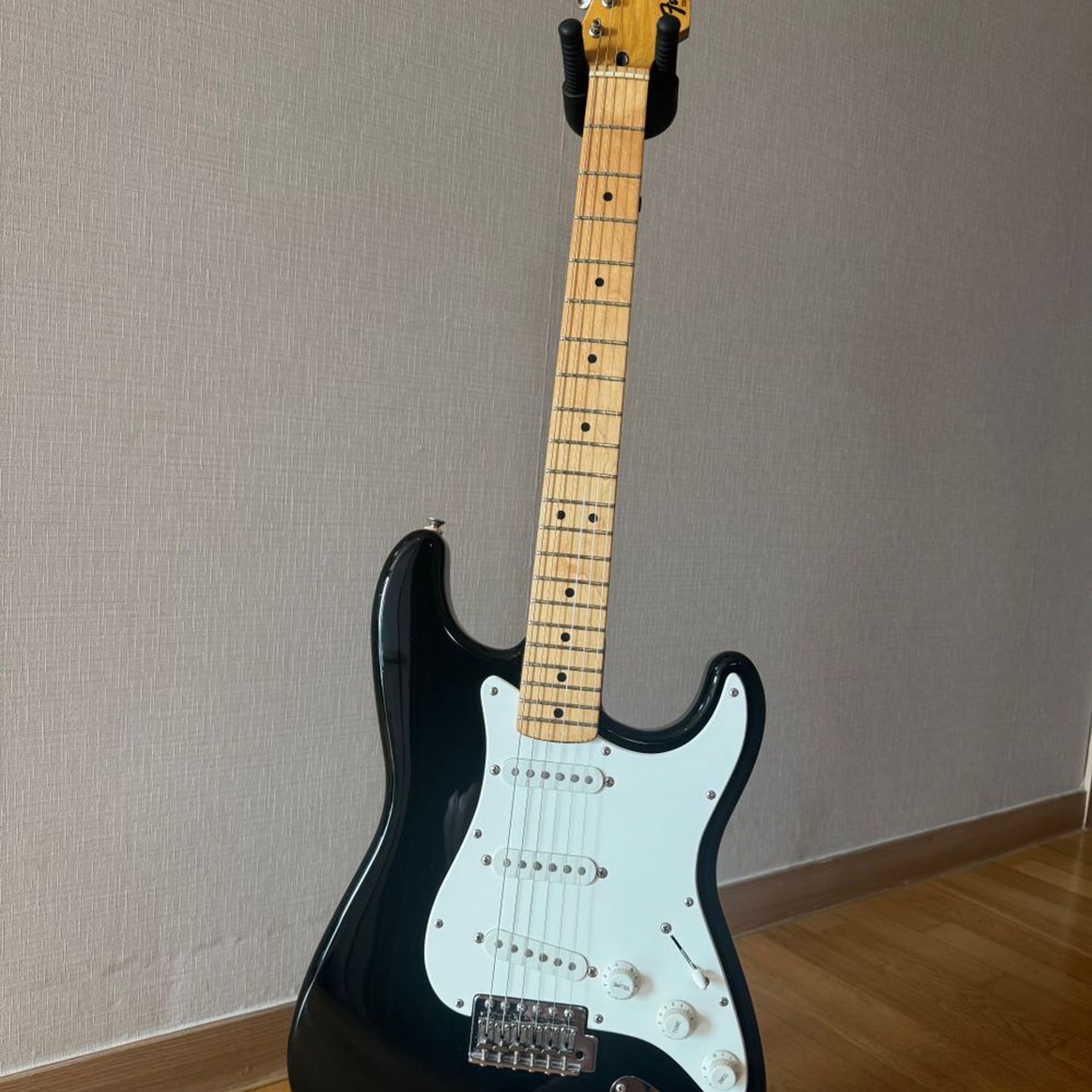 Fender-Stratocaster-1