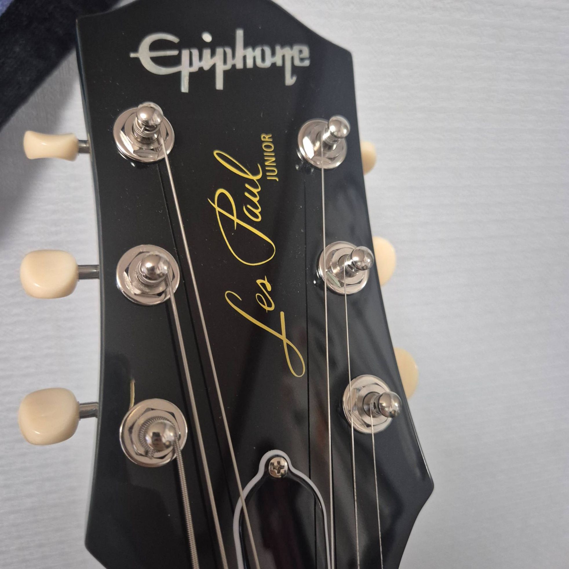 Epiphone-Les Paul Junior-2