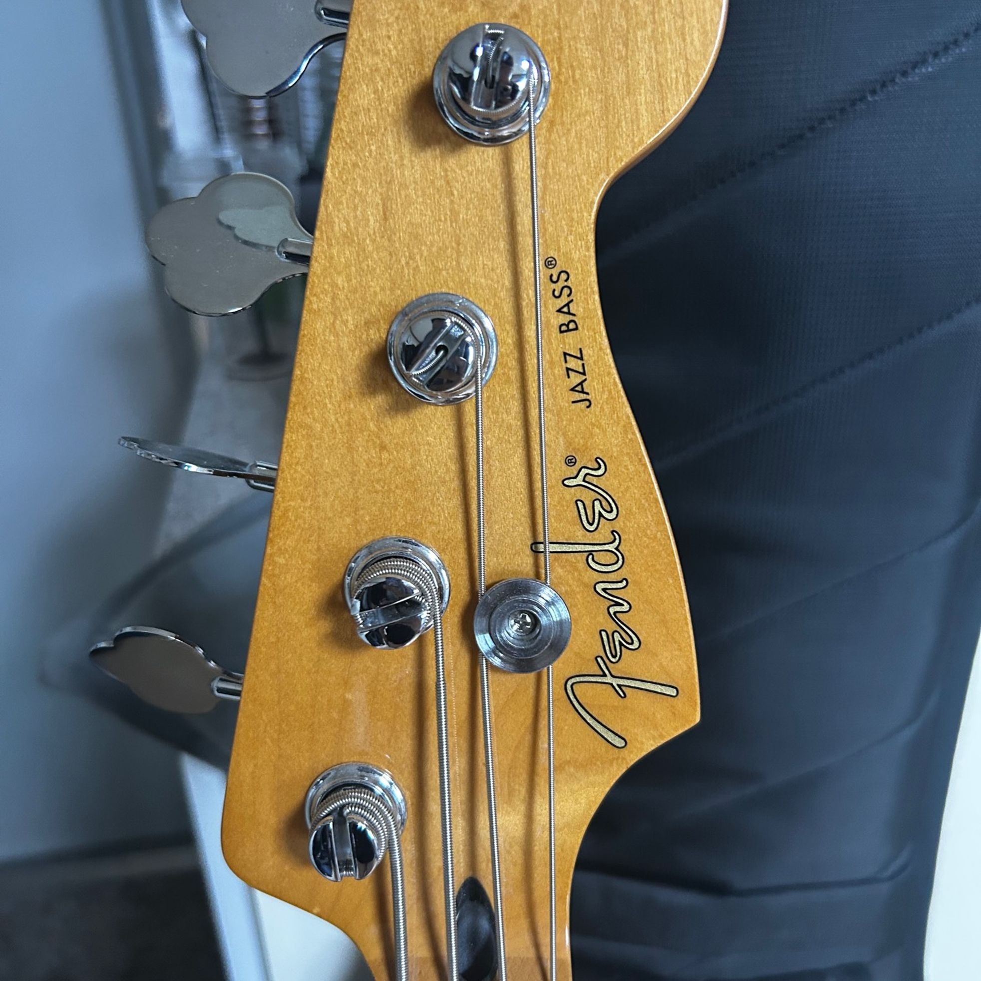 Fender-Player II Jazz Bass-2