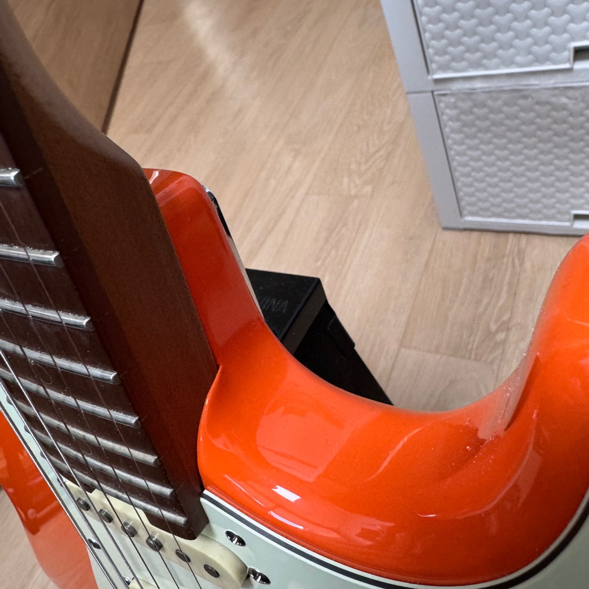 Schecter-Nick Johnston Traditional-7