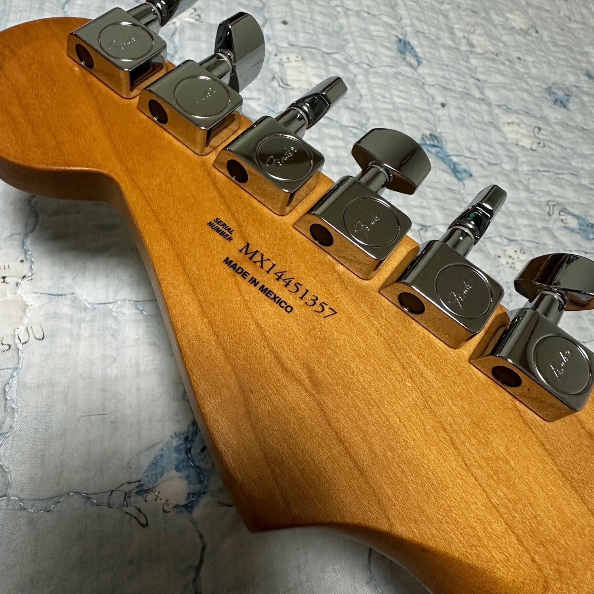 Fender-Standard Stratocaster-5