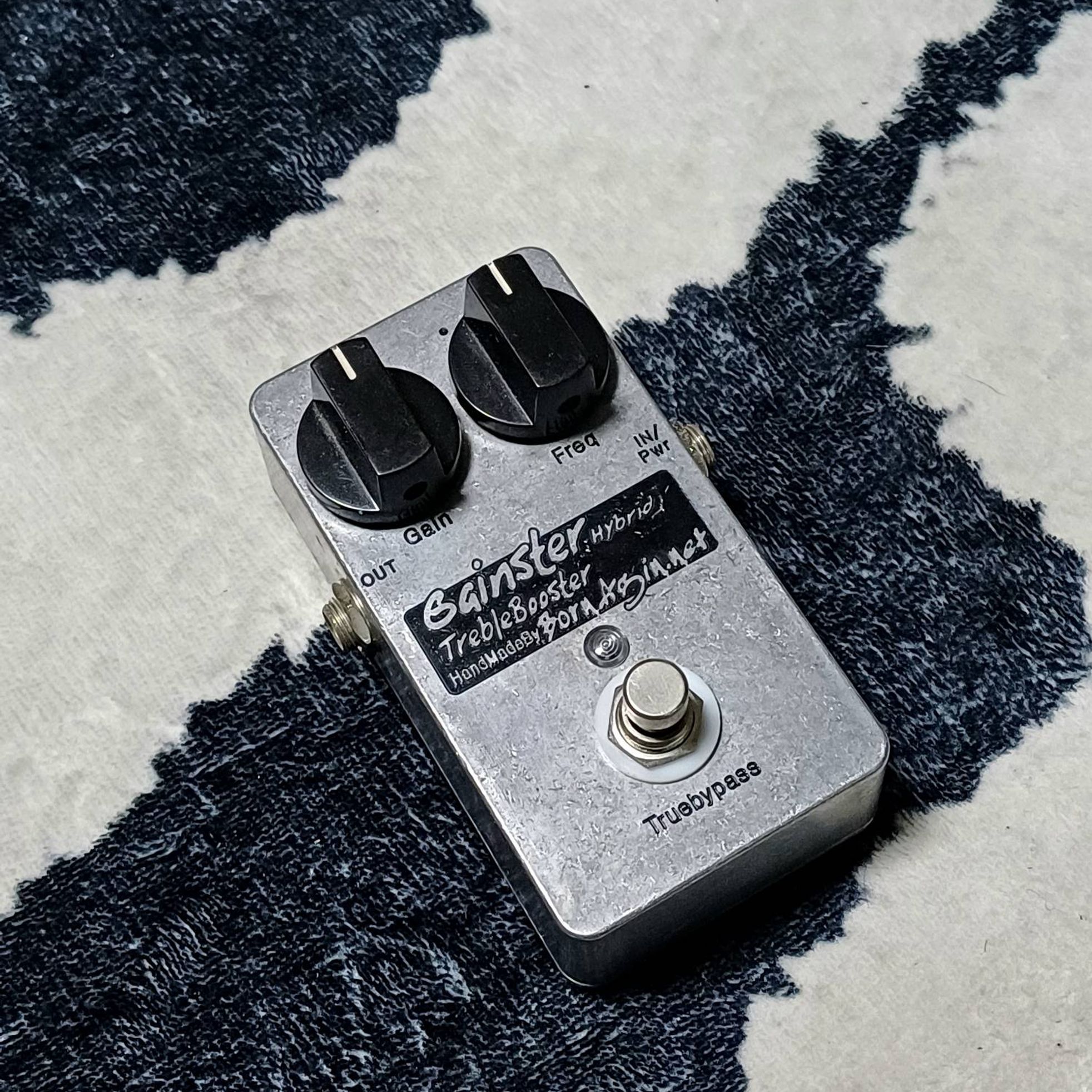 Gainster-Hybrid Treble Booster-1