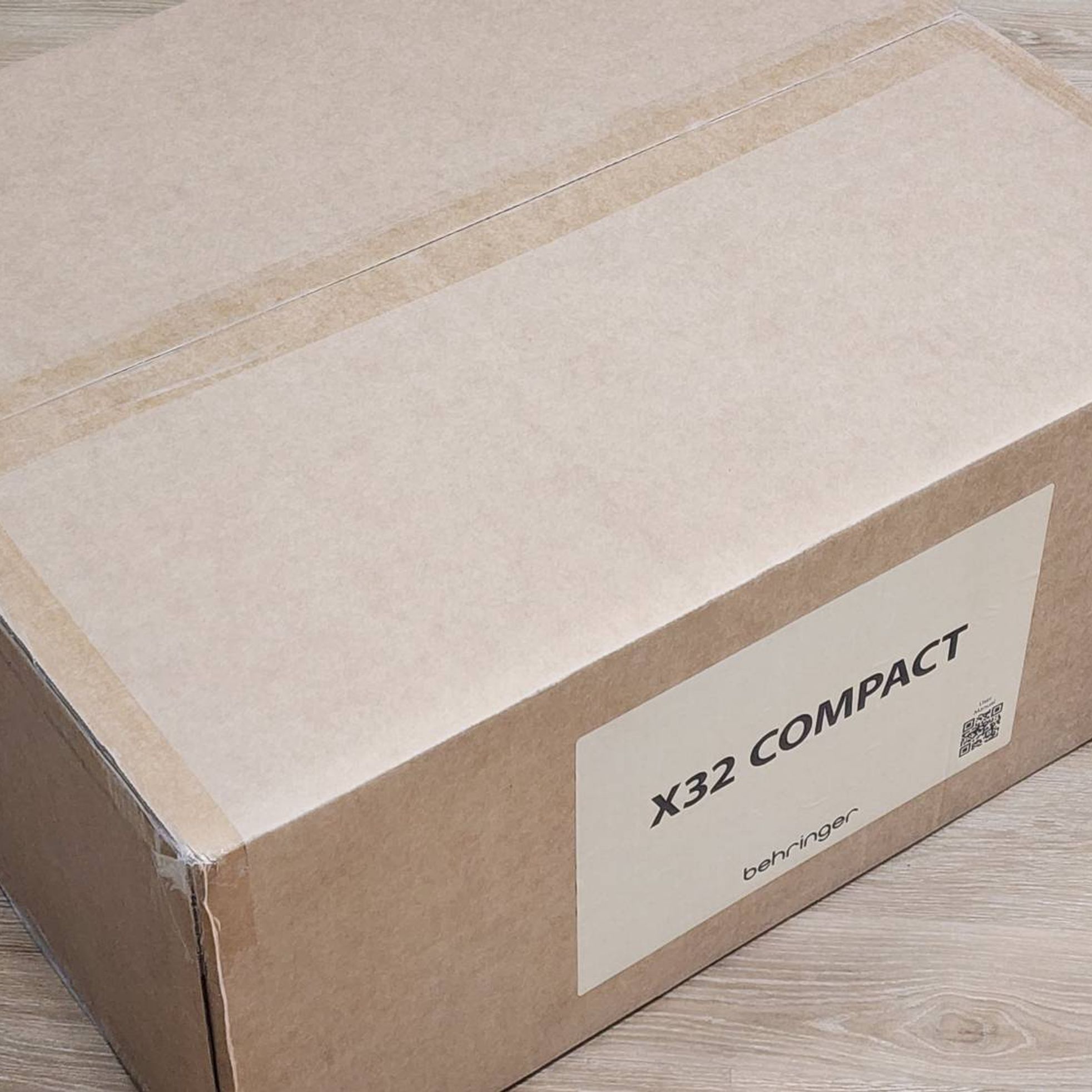 Behringer-X32 Compact-2