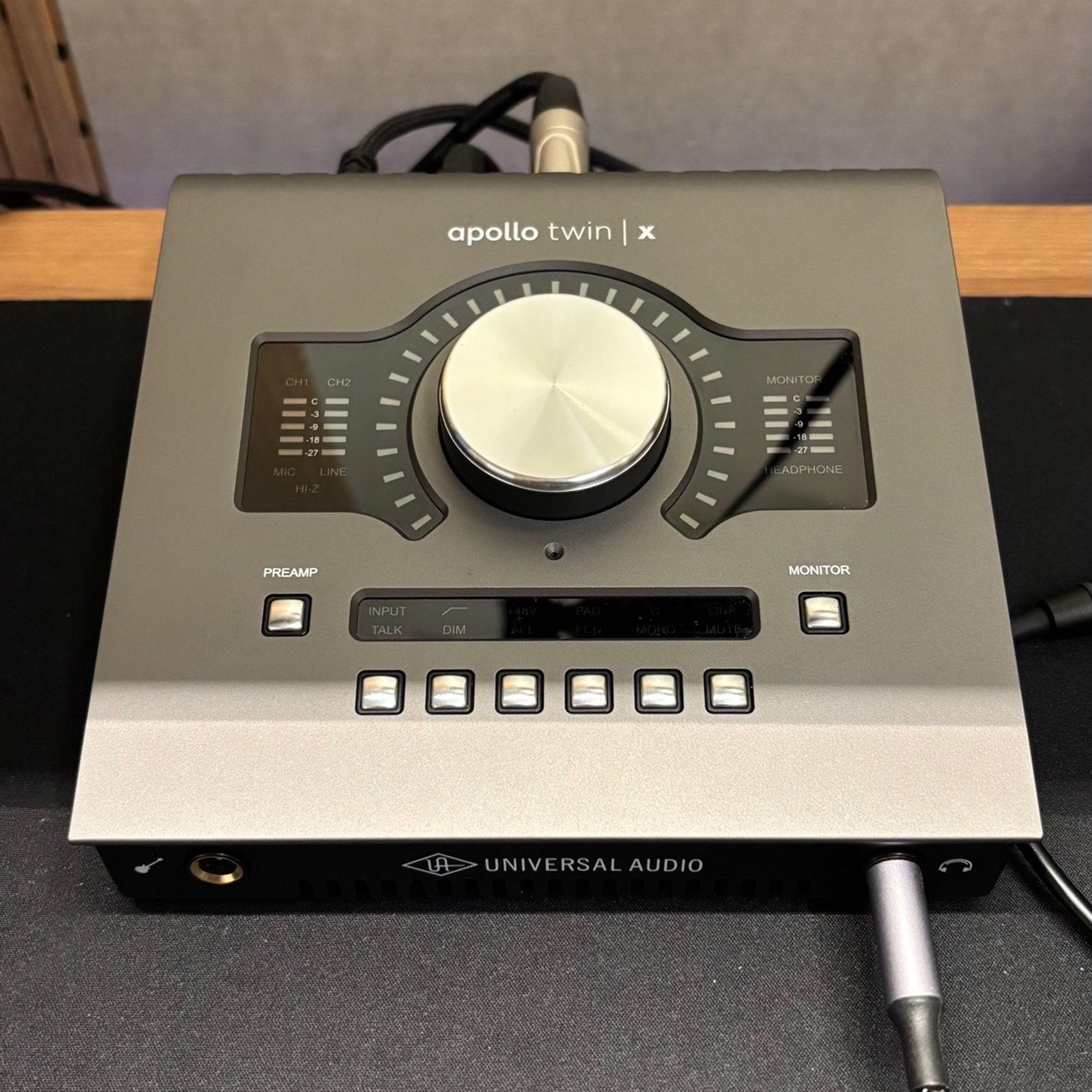 Universal Audio-Apollo Twin X Duo-2