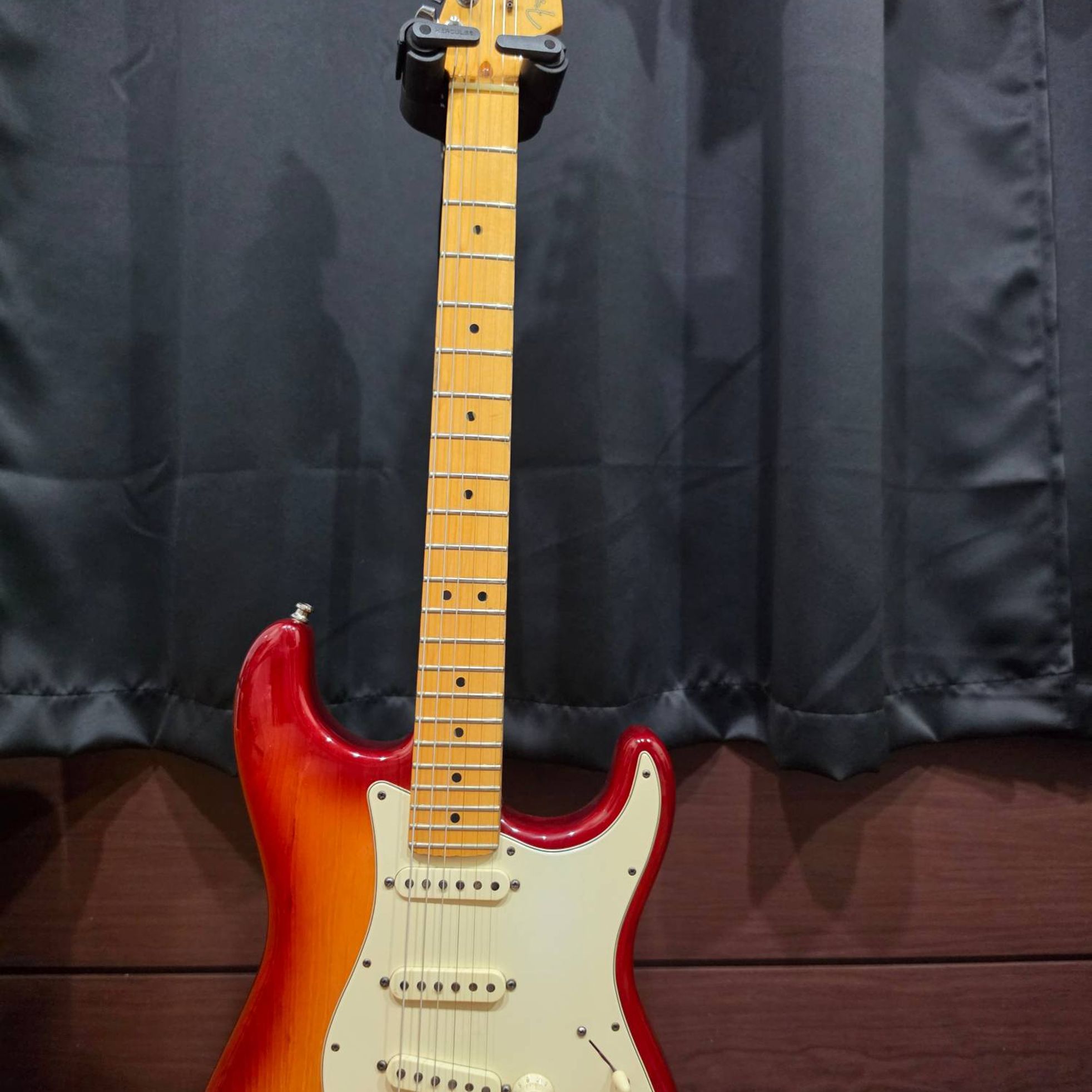 Fender-American Standard Stratocaster-1